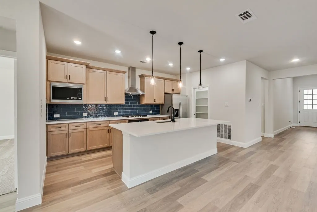 Single Family Residence For Sale in Collin County , 208 Starlight Drive, Anna, Texas 75409, 4 Bedroom, 3 Bathroom, 2 Garage spaces, 2,519 Sqft, built in 2026, New Construction - Complete, mls#21228975, Real Estate Agent in Anna, Homes For Sale in Collin county, Homes For Sale in Anna, Realtor in Anna Texas, Real Estate Brokerage Independent Realty Texas, Luminita Cordes Realtor
