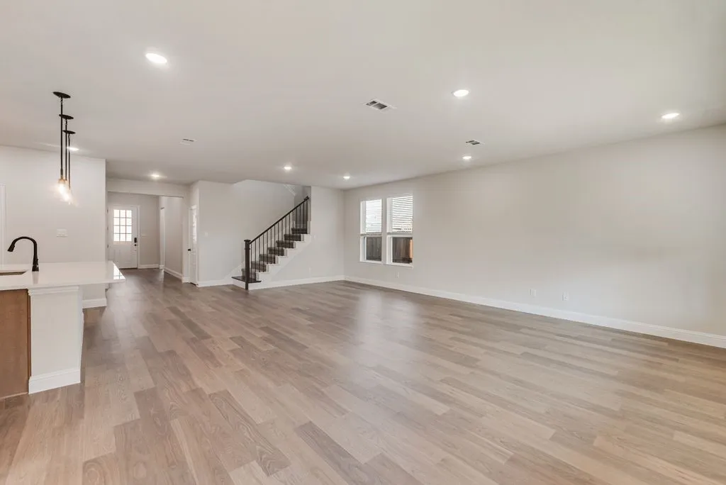 Single Family Residence For Sale in Collin County , 208 Starlight Drive, Anna, Texas 75409, 4 Bedroom, 3 Bathroom, 2 Garage spaces, 2,519 Sqft, built in 2026, New Construction - Complete, mls#21228975, Real Estate Agent in Anna, Homes For Sale in Collin county, Homes For Sale in Anna, Realtor in Anna Texas, Real Estate Brokerage Independent Realty Texas, Luminita Cordes Realtor
