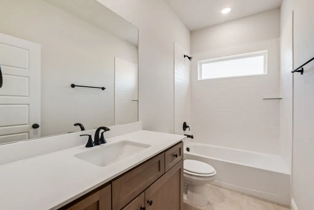 Single Family Residence For Sale in Collin County , 208 Starlight Drive, Anna, Texas 75409, 4 Bedroom, 3 Bathroom, 2 Garage spaces, 2,519 Sqft, built in 2026, New Construction - Complete, mls#21228975, Real Estate Agent in Anna, Homes For Sale in Collin county, Homes For Sale in Anna, Realtor in Anna Texas, Real Estate Brokerage Independent Realty Texas, Luminita Cordes Realtor