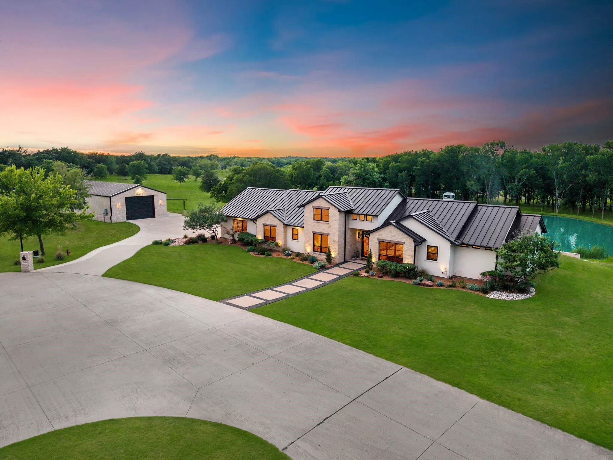 Single Family Residence For Sale in Kaufman County , 2100 Lake Crest Lane, Wills Point, Texas 75169, 3 Bedroom, 3 Bathroom, 3 Garage spaces, 2,758 Sqft, built in 2020, Preowned, mls#21228742, Real Estate Agent in Wills Point, Homes For Sale in Kaufman county, Homes For Sale in Wills Point, Realtor in Wills Point Texas, Real Estate Brokerage Independent Realty Texas, Luminita Cordes Realtor