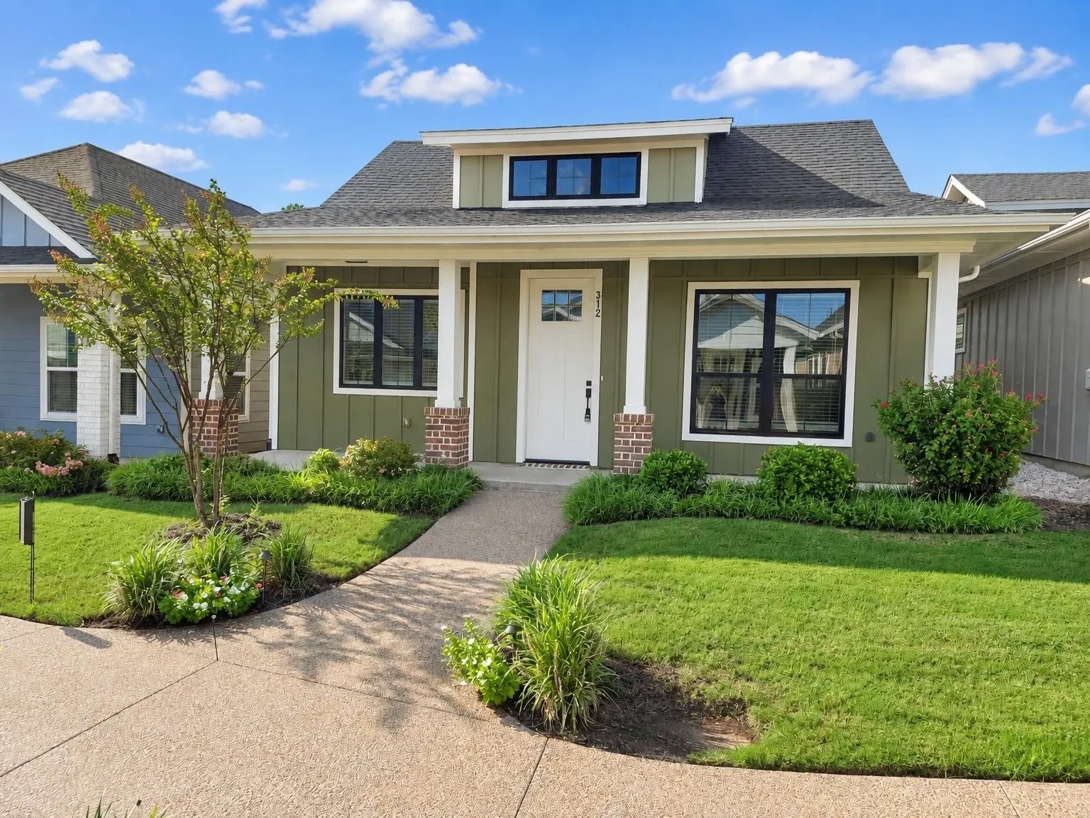 Single Family Residence For Sale in Ellis County , 312 Woodside Trail, Waxahachie, Texas 75165, 3 Bedroom, 2 Bathroom, 1 Garage spaces, 1,341 Sqft, built in 2023, New Construction - Complete, mls#21225891, Real Estate Agent in Waxahachie, Homes For Sale in Ellis county, Homes For Sale in Waxahachie, Realtor in Waxahachie Texas, Real Estate Brokerage Independent Realty Texas, Luminita Cordes Realtor