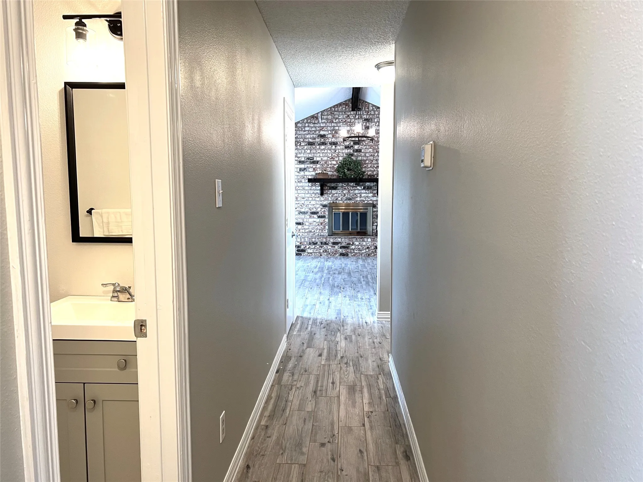 Single Family Residence For Rent in Wise County , 202 S Sendero Drive, Decatur, Texas 76234, 3 Bedrooms, 2 Bathrooms, 2 Garage spaces, 1,296 Sqft, built in 1986, Preowned, Price $2,000, mls#21227481, Real Estate Agent in Decatur, Homes For Rent in Wise county, Homes For Rent in Decatur, Realtor in Decatur Texas, Real Estate Brokerage Independent Realty Texas, Luminita Cordes Realtor