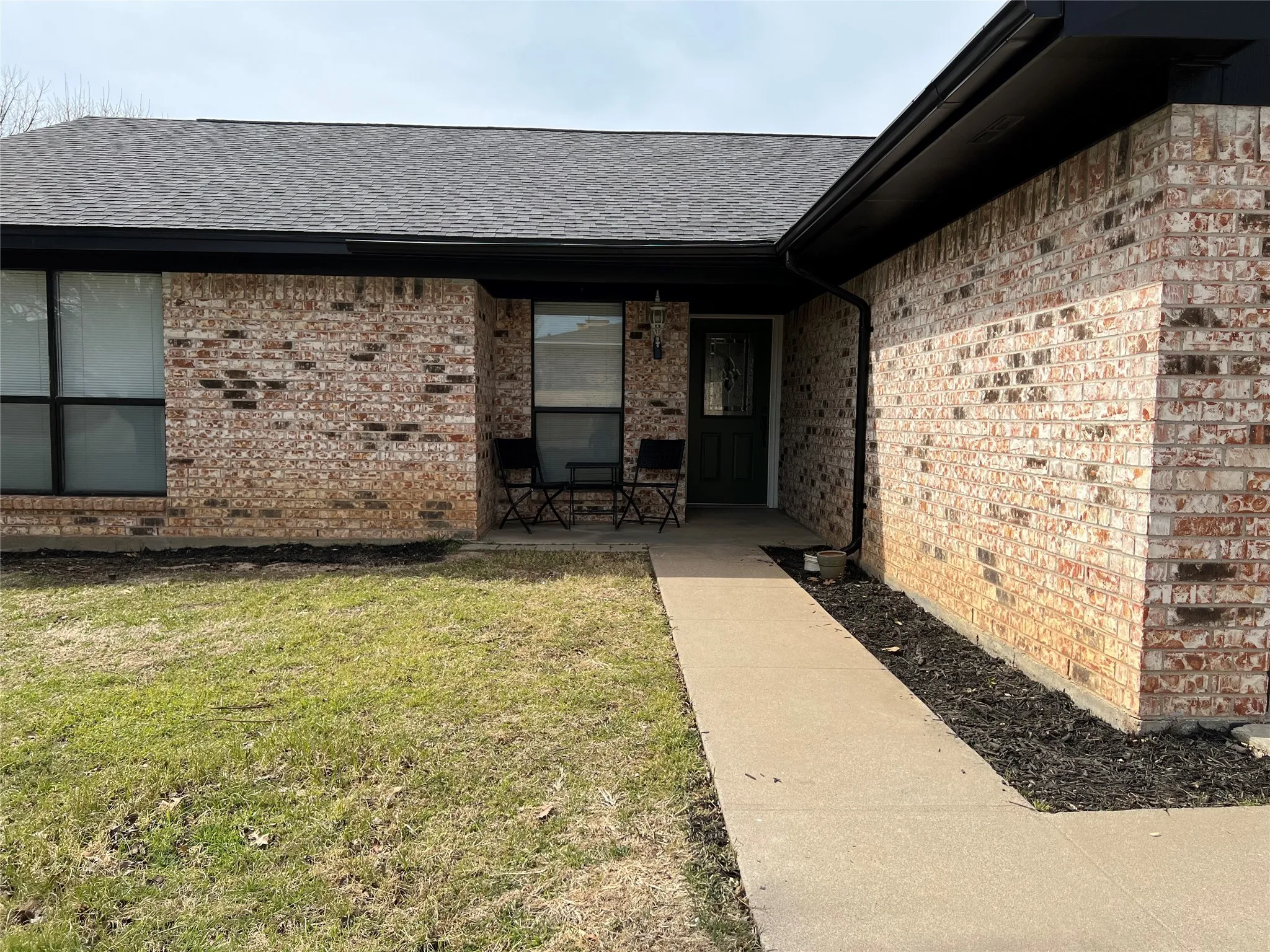 Single Family Residence For Rent in Wise County , 202 S Sendero Drive, Decatur, Texas 76234, 3 Bedrooms, 2 Bathrooms, 2 Garage spaces, 1,296 Sqft, built in 1986, Preowned, Price $2,000, mls#21227481, Real Estate Agent in Decatur, Homes For Rent in Wise county, Homes For Rent in Decatur, Realtor in Decatur Texas, Real Estate Brokerage Independent Realty Texas, Luminita Cordes Realtor