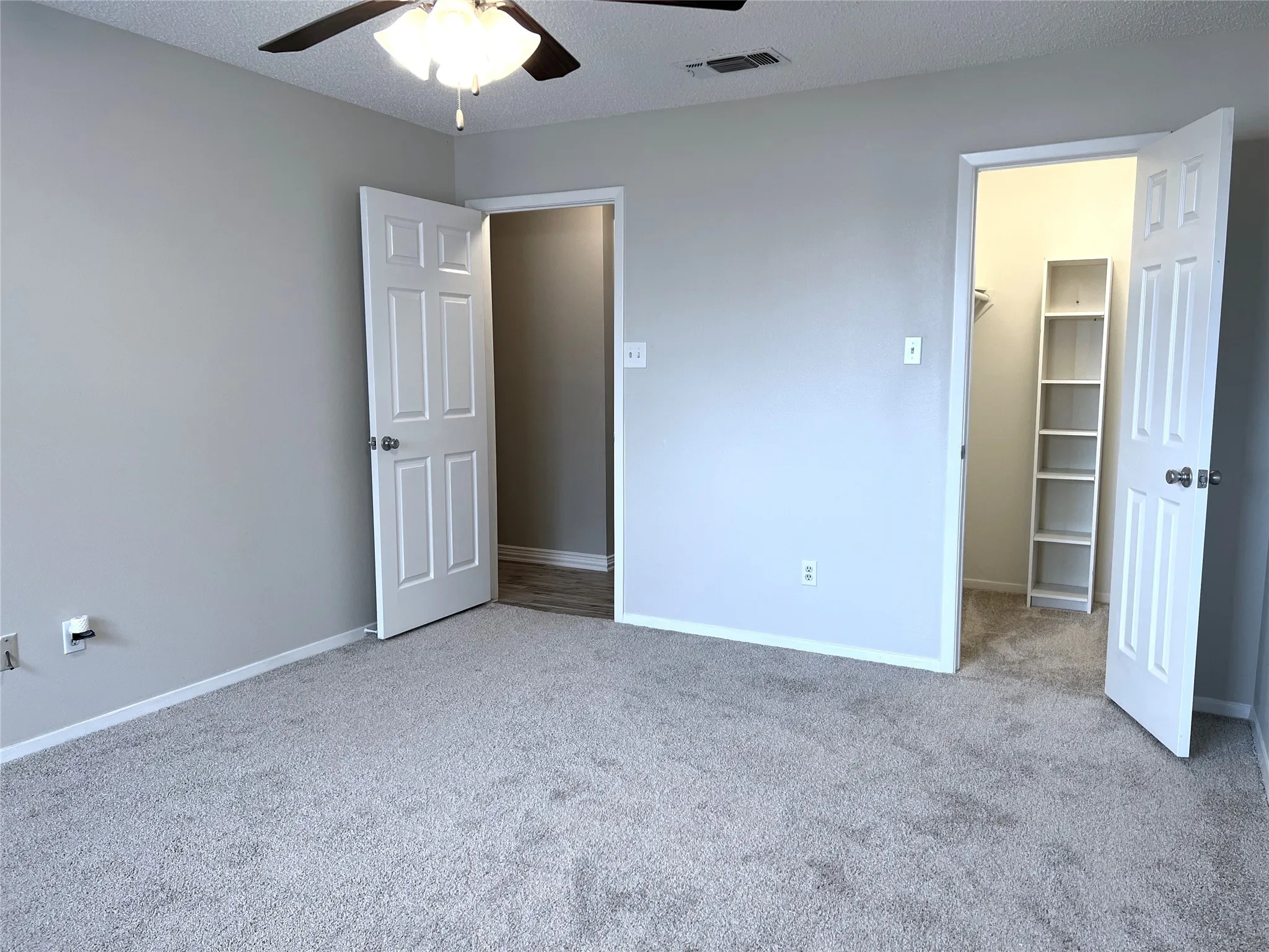 Single Family Residence For Rent in Wise County , 202 S Sendero Drive, Decatur, Texas 76234, 3 Bedrooms, 2 Bathrooms, 2 Garage spaces, 1,296 Sqft, built in 1986, Preowned, Price $2,000, mls#21227481, Real Estate Agent in Decatur, Homes For Rent in Wise county, Homes For Rent in Decatur, Realtor in Decatur Texas, Real Estate Brokerage Independent Realty Texas, Luminita Cordes Realtor
