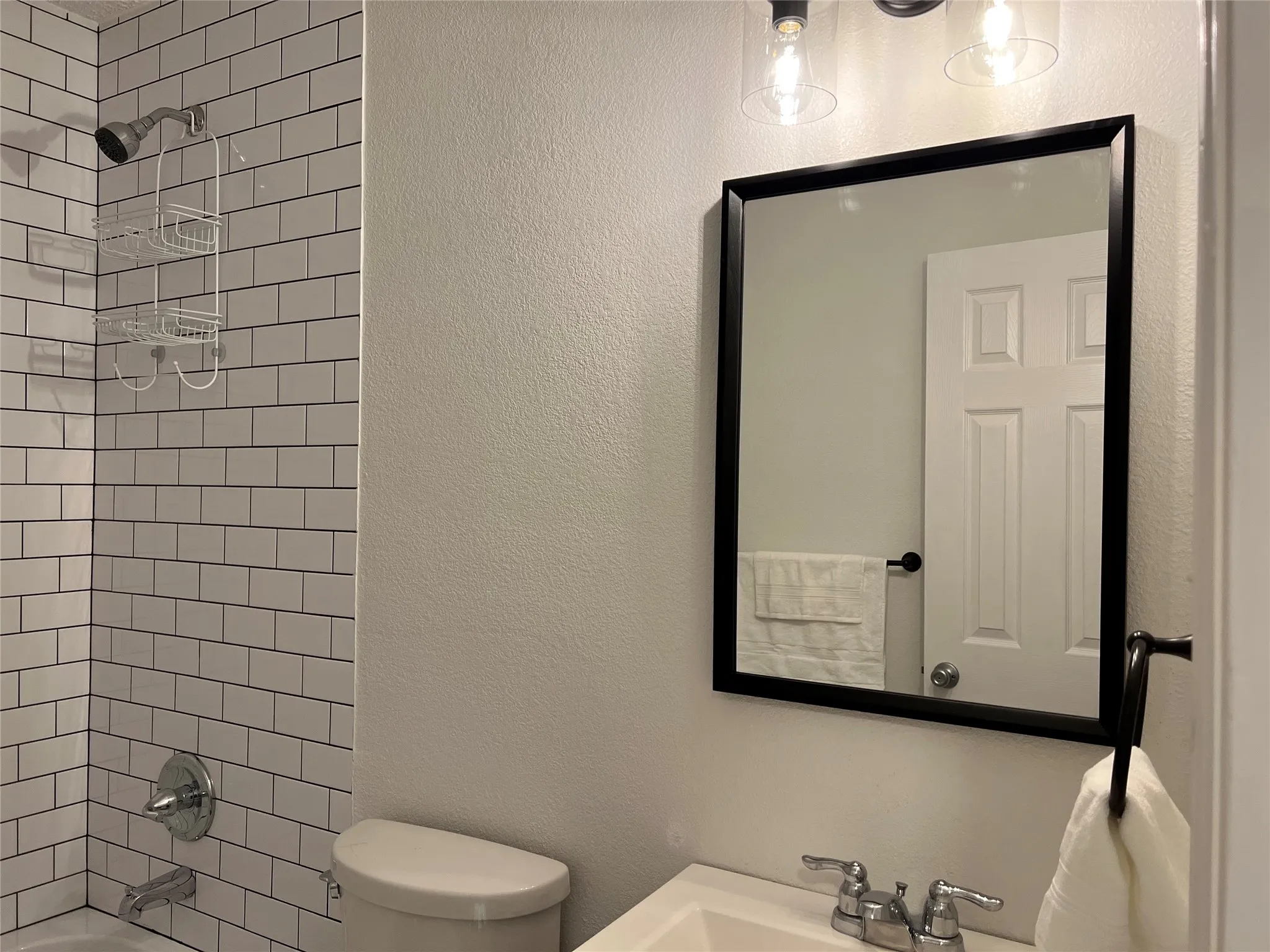 Single Family Residence For Rent in Wise County , 202 S Sendero Drive, Decatur, Texas 76234, 3 Bedrooms, 2 Bathrooms, 2 Garage spaces, 1,296 Sqft, built in 1986, Preowned, Price $2,000, mls#21227481, Real Estate Agent in Decatur, Homes For Rent in Wise county, Homes For Rent in Decatur, Realtor in Decatur Texas, Real Estate Brokerage Independent Realty Texas, Luminita Cordes Realtor