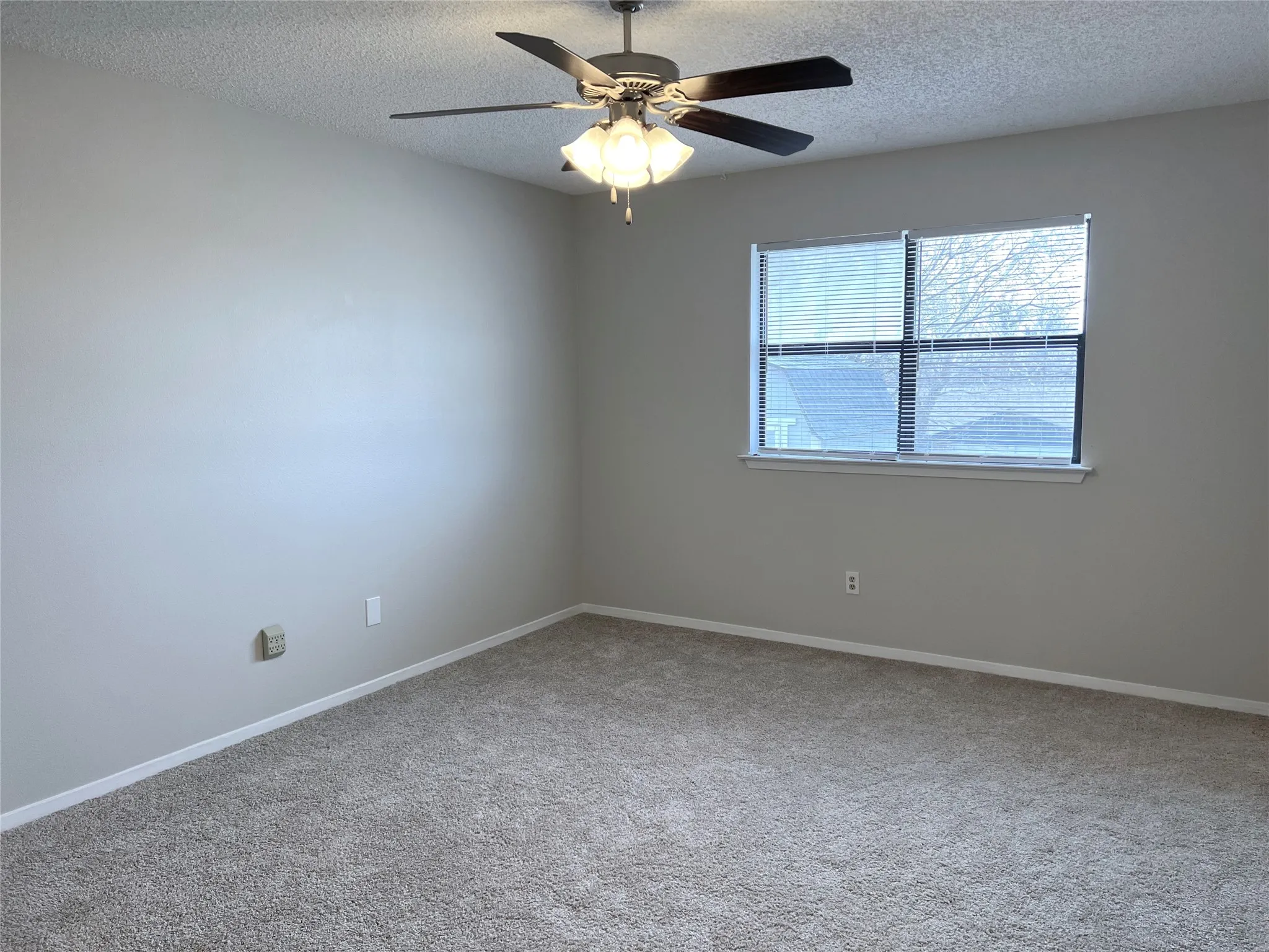 Single Family Residence For Rent in Wise County , 202 S Sendero Drive, Decatur, Texas 76234, 3 Bedrooms, 2 Bathrooms, 2 Garage spaces, 1,296 Sqft, built in 1986, Preowned, Price $2,000, mls#21227481, Real Estate Agent in Decatur, Homes For Rent in Wise county, Homes For Rent in Decatur, Realtor in Decatur Texas, Real Estate Brokerage Independent Realty Texas, Luminita Cordes Realtor