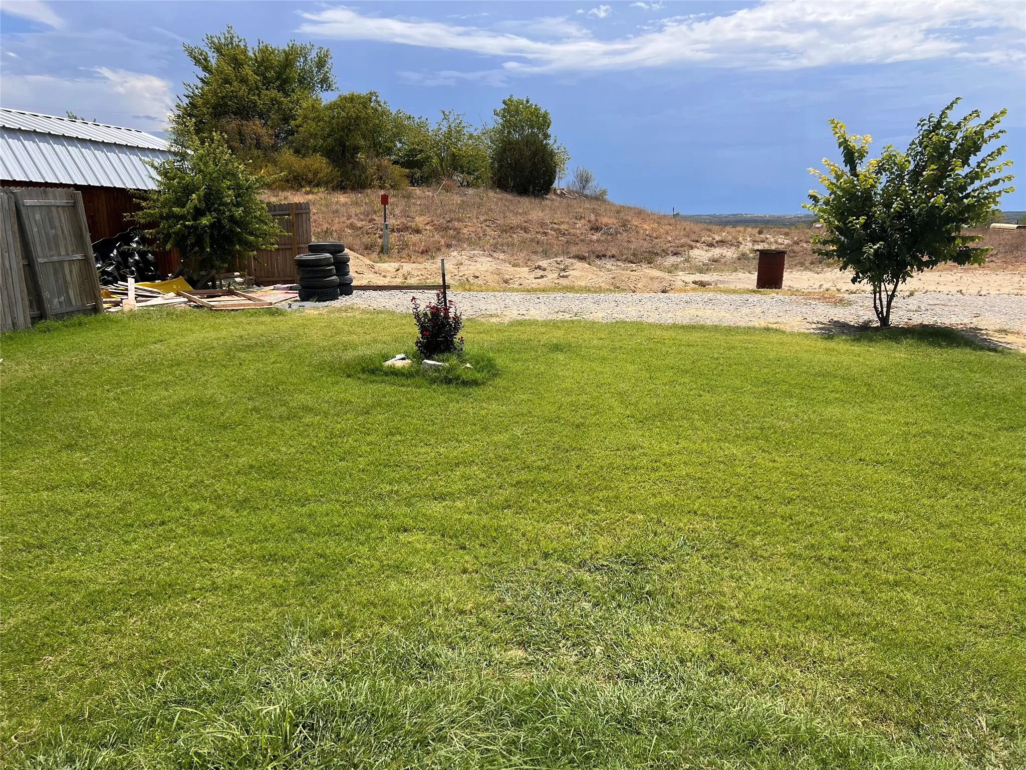 *LAND ONLY*  RVs, mobile homes, storage bldgs and containers NOT included in sale of property!!
