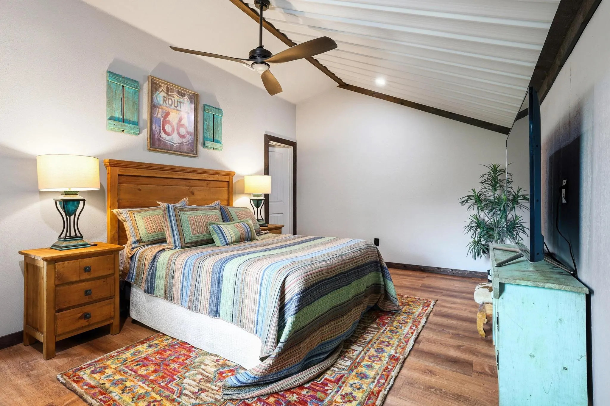Single Family Residence For Sale in Fannin County , 1900 County Road 1535, Bonham, Texas 75418, 3 Bedroom, 3 Bathroom, 2 Garage spaces, 2,180 Sqft, built in 2022, mls#21226999, Real Estate Agent in Bonham, Homes For Sale in Fannin county, Homes For Sale in Bonham, Realtor in Bonham Texas, Real Estate Brokerage Independent Realty Texas, Luminita Cordes Realtor