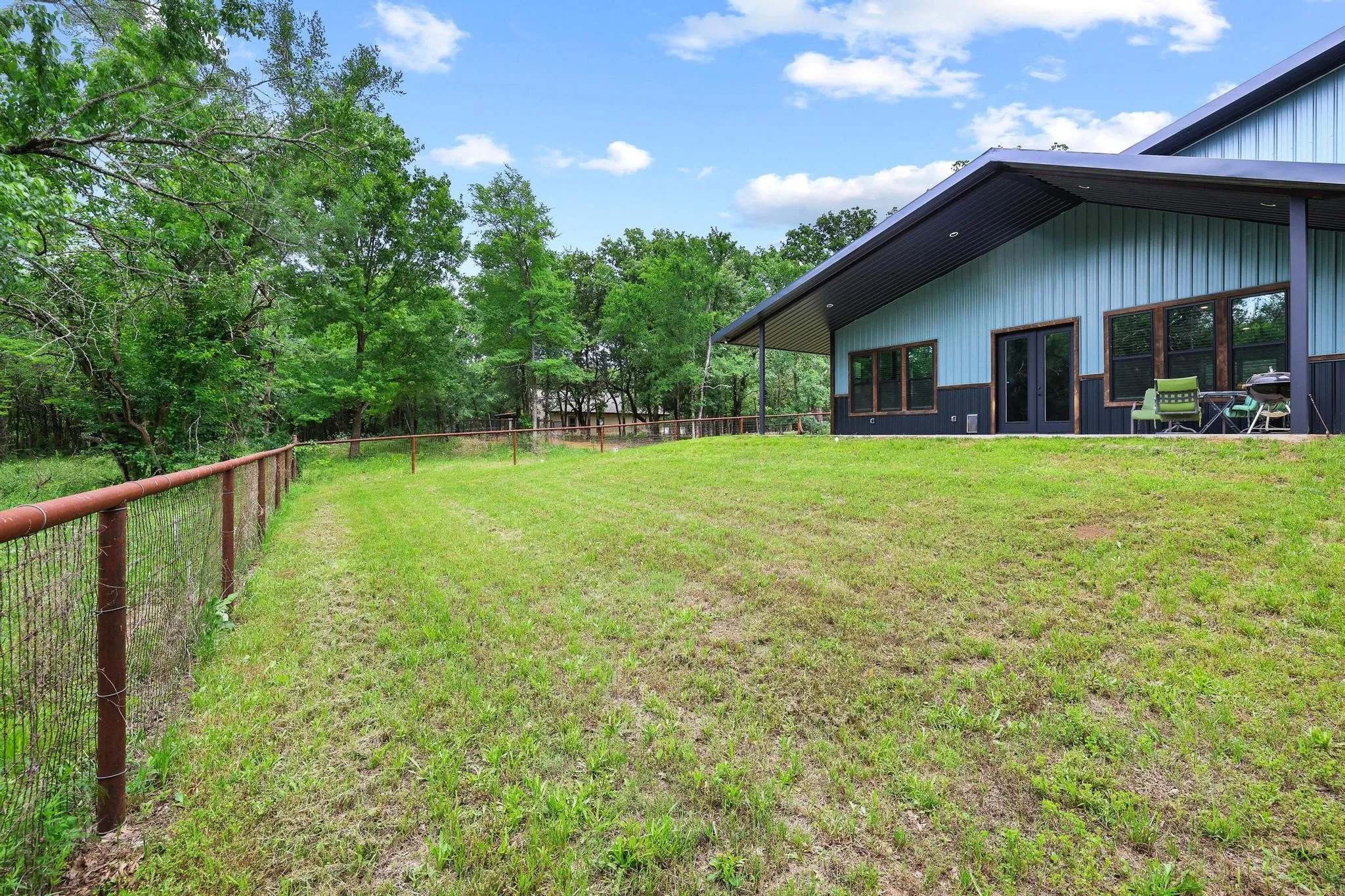 Single Family Residence For Sale in Fannin County , 1900 County Road 1535, Bonham, Texas 75418, 3 Bedroom, 3 Bathroom, 2 Garage spaces, 2,180 Sqft, built in 2022, mls#21226999, Real Estate Agent in Bonham, Homes For Sale in Fannin county, Homes For Sale in Bonham, Realtor in Bonham Texas, Real Estate Brokerage Independent Realty Texas, Luminita Cordes Realtor