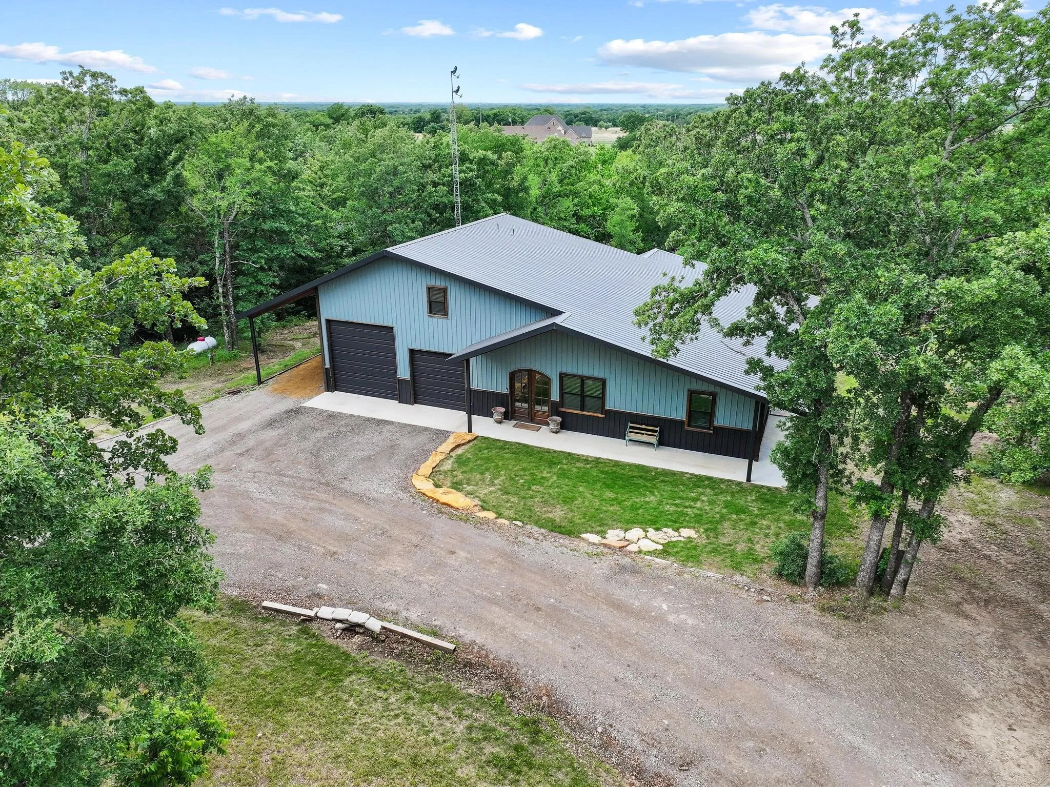 Single Family Residence For Sale in Fannin County , 1900 County Road 1535, Bonham, Texas 75418, 3 Bedroom, 3 Bathroom, 2 Garage spaces, 2,180 Sqft, built in 2022, mls#21226999, Real Estate Agent in Bonham, Homes For Sale in Fannin county, Homes For Sale in Bonham, Realtor in Bonham Texas, Real Estate Brokerage Independent Realty Texas, Luminita Cordes Realtor