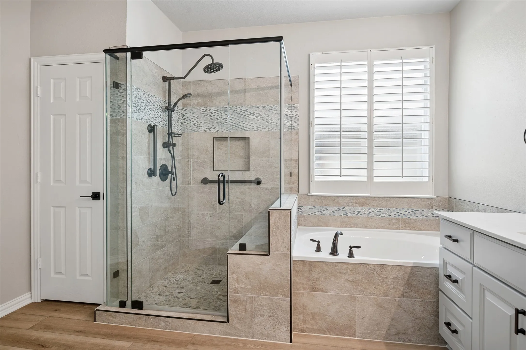 Master bath shower and garden tub