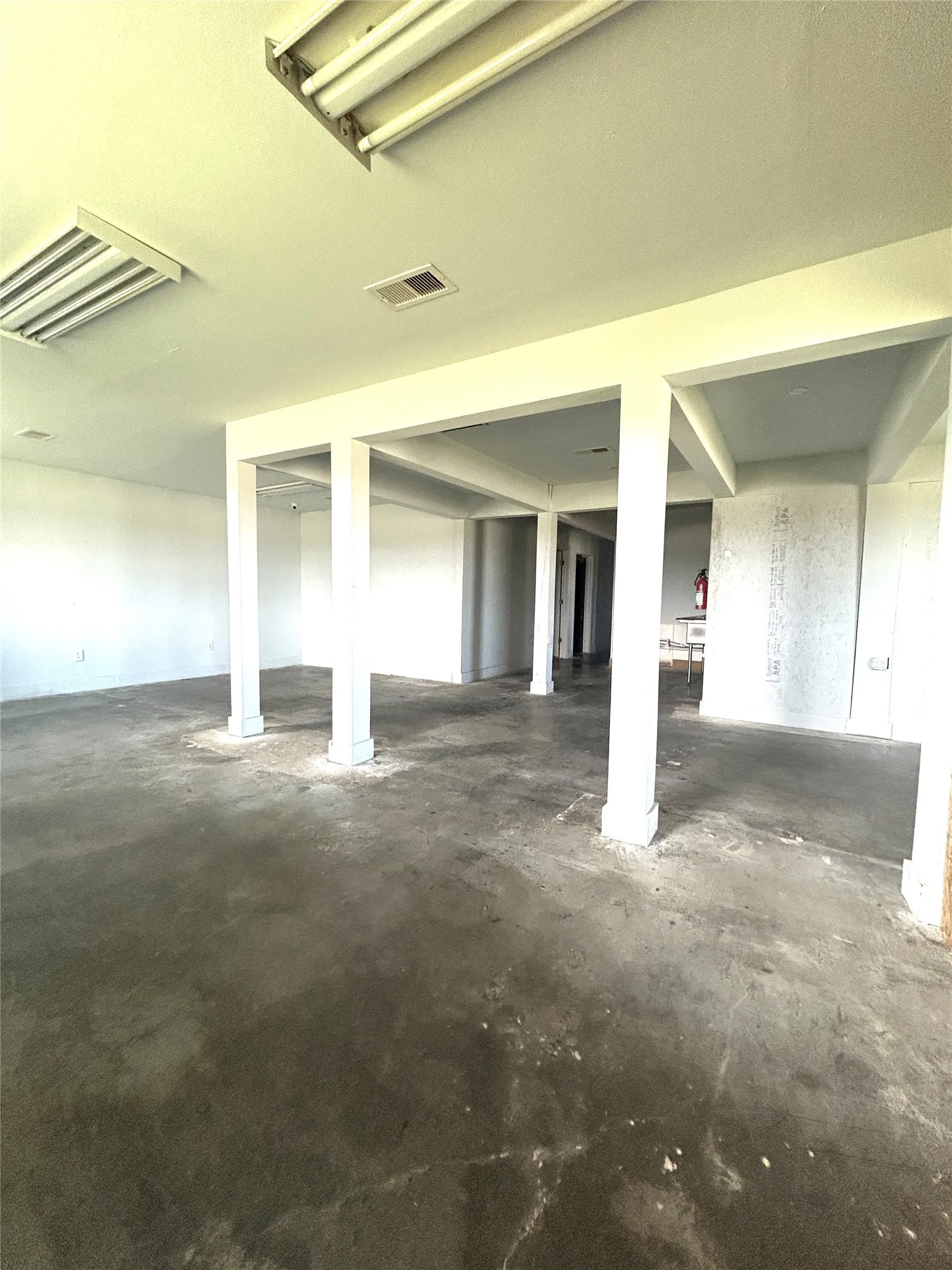 Business For Sale in Johnson County , 400 E Highway 67, Alvarado, Texas 76009, 0, 0, Garage spaces, 0 Sqft, built in 1995, Preowned, mls#21213447, Real Estate Agent in Alvarado, Homes For Sale in Johnson county, Homes For Sale in Alvarado, Realtor in Alvarado Texas, Real Estate Brokerage Independent Realty Texas, Luminita Cordes Realtor