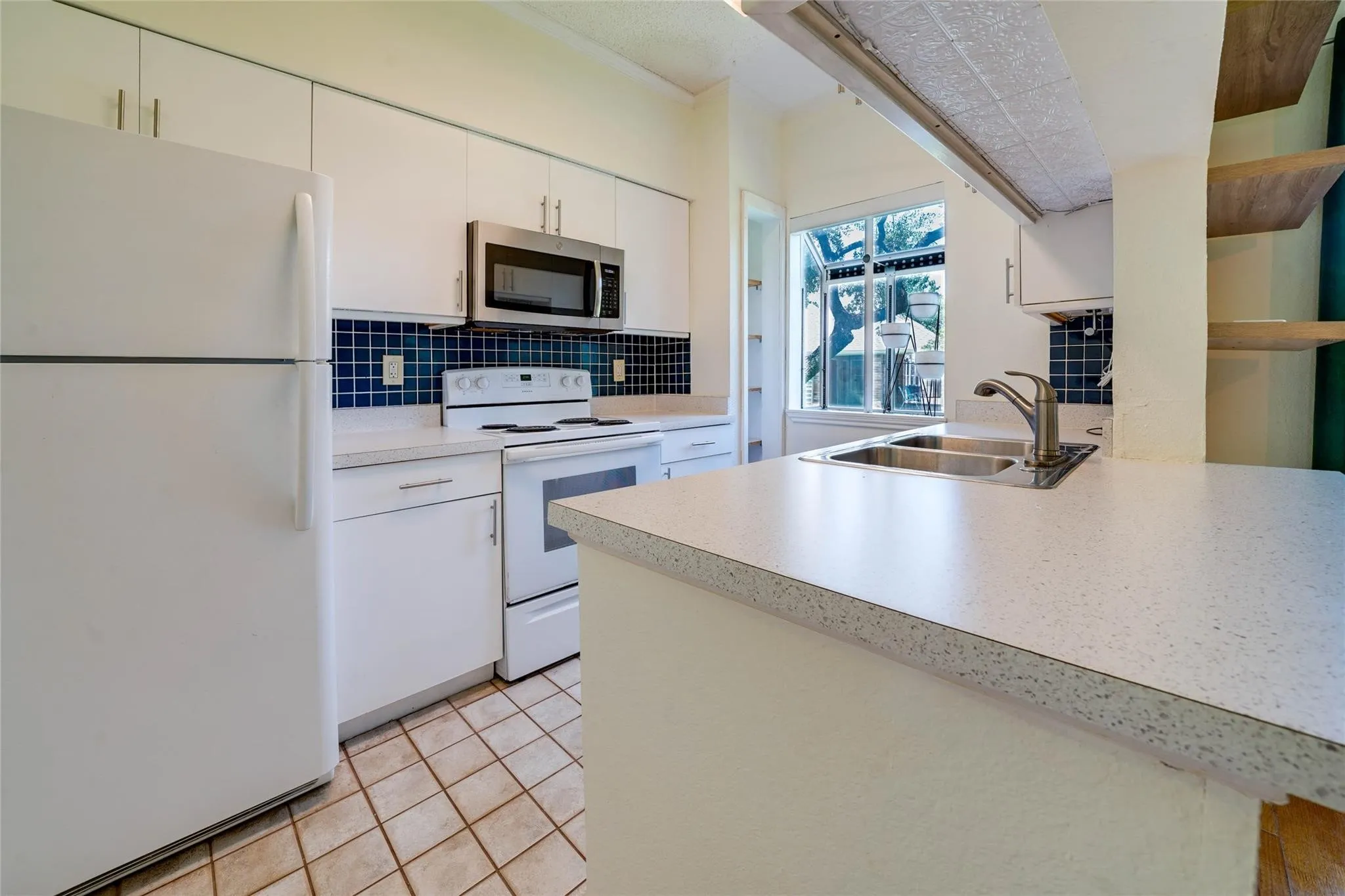 Condominium For Rent in Collin County , 1700 Amelia Court 613, Plano, Texas 75075, 2 Bedroom, 2 Bathroom, Garage spaces, 879 Sqft, built in 1984, mls#21222432, Real Estate Agent in Plano, Homes For Rent in Collin county, Homes For Rent in Plano, Realtor in Plano Texas, Real Estate Brokerage Independent Realty Texas, Luminita Cordes Realtor