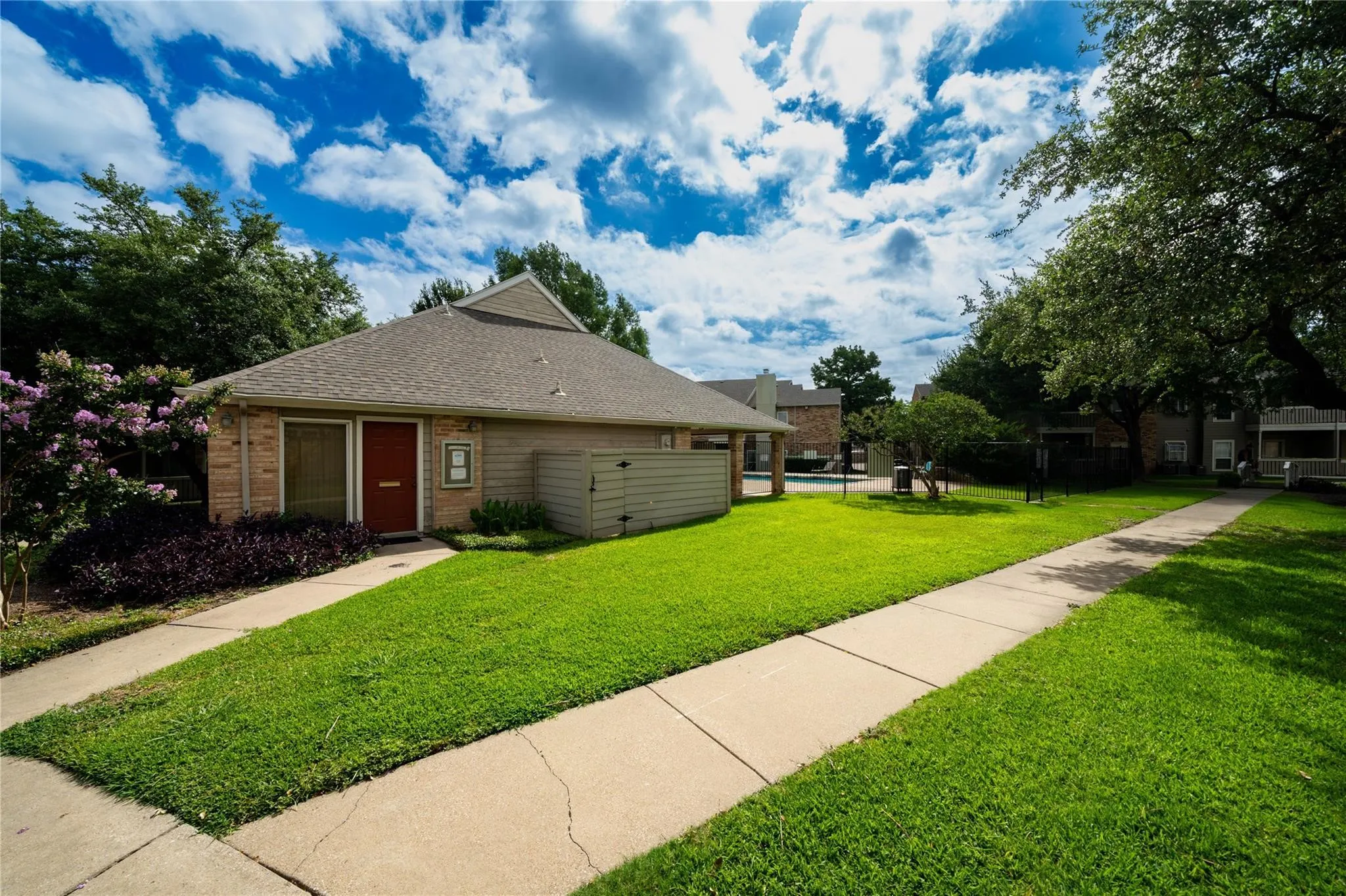 Condominium For Rent in Collin County , 1700 Amelia Court 613, Plano, Texas 75075, 2 Bedroom, 2 Bathroom, Garage spaces, 879 Sqft, built in 1984, mls#21222432, Real Estate Agent in Plano, Homes For Rent in Collin county, Homes For Rent in Plano, Realtor in Plano Texas, Real Estate Brokerage Independent Realty Texas, Luminita Cordes Realtor