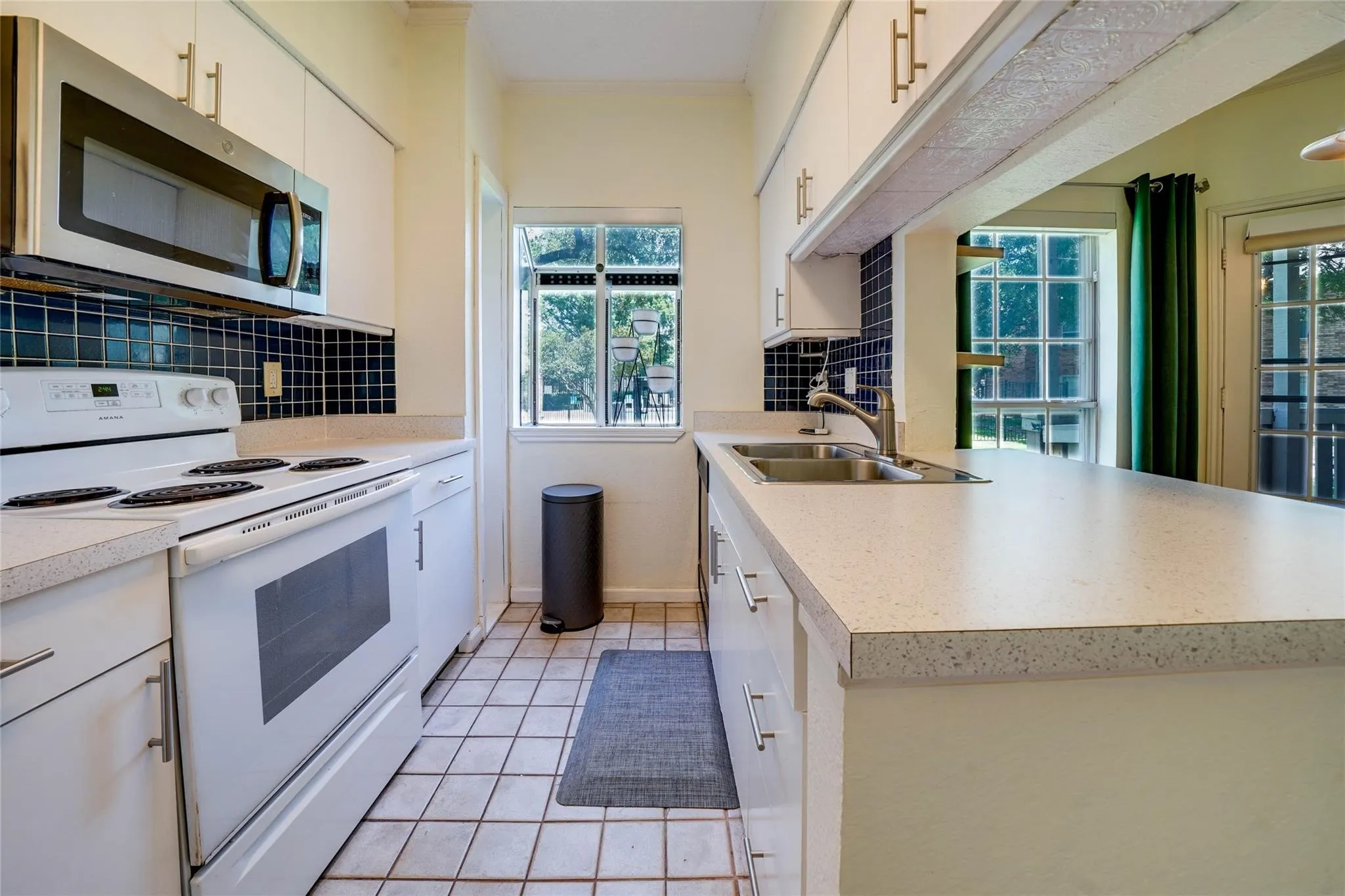 Condominium For Rent in Collin County , 1700 Amelia Court 613, Plano, Texas 75075, 2 Bedroom, 2 Bathroom, Garage spaces, 879 Sqft, built in 1984, mls#21222432, Real Estate Agent in Plano, Homes For Rent in Collin county, Homes For Rent in Plano, Realtor in Plano Texas, Real Estate Brokerage Independent Realty Texas, Luminita Cordes Realtor