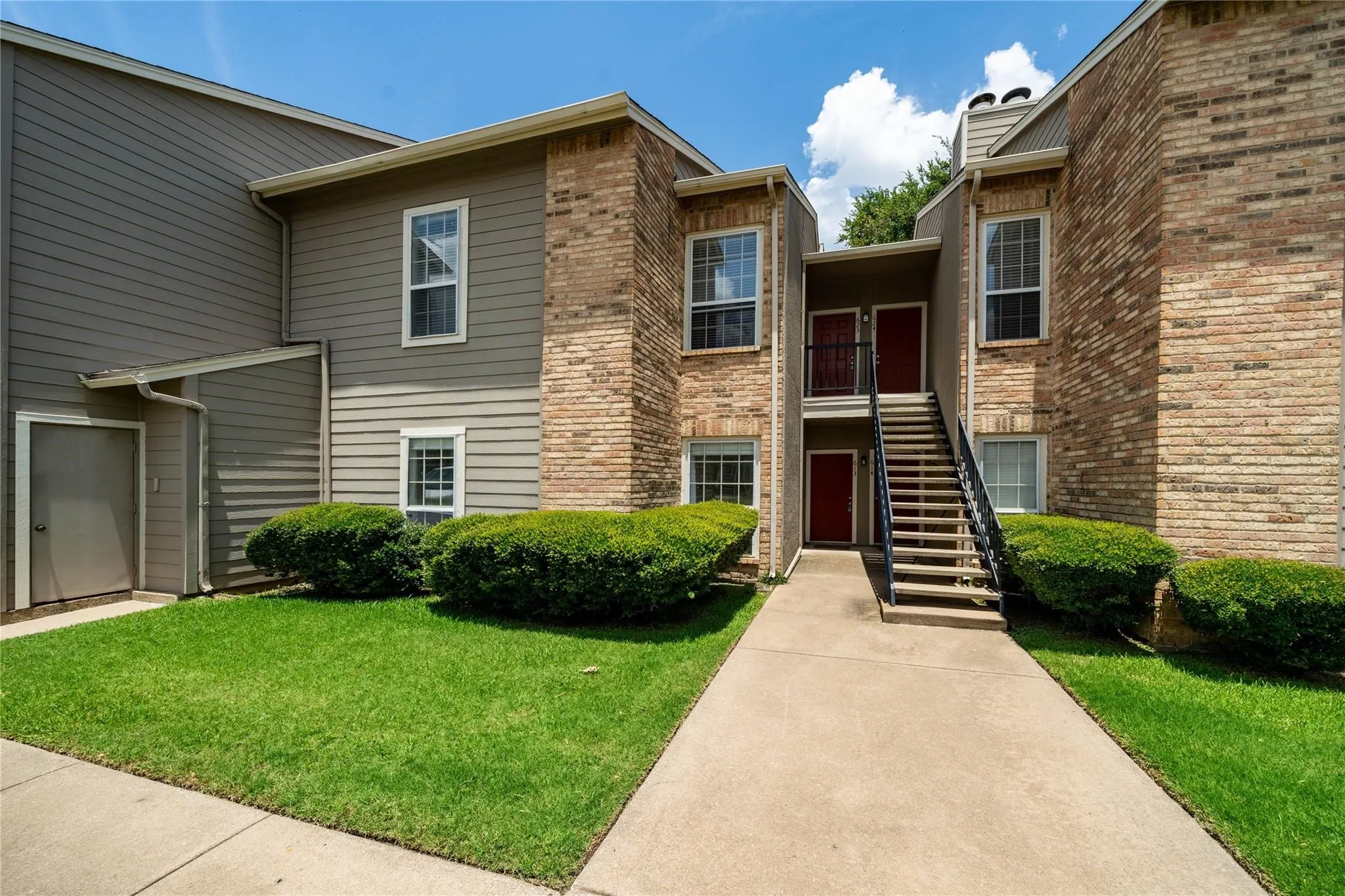 Condominium For Rent in Collin County , 1700 Amelia Court 613, Plano, Texas 75075, 2 Bedroom, 2 Bathroom, Garage spaces, 879 Sqft, built in 1984, mls#21222432, Real Estate Agent in Plano, Homes For Rent in Collin county, Homes For Rent in Plano, Realtor in Plano Texas, Real Estate Brokerage Independent Realty Texas, Luminita Cordes Realtor