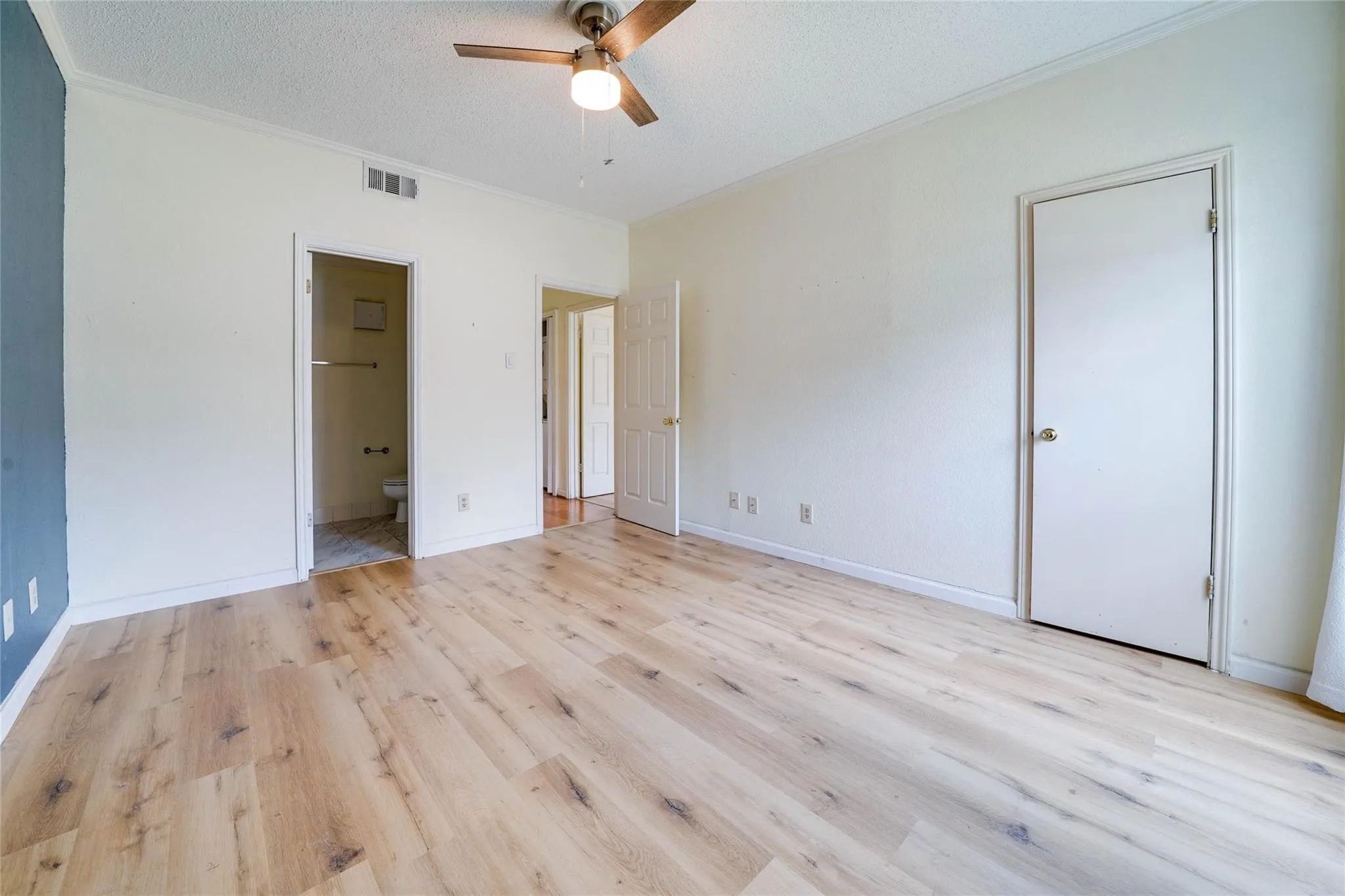 Condominium For Rent in Collin County , 1700 Amelia Court 613, Plano, Texas 75075, 2 Bedroom, 2 Bathroom, Garage spaces, 879 Sqft, built in 1984, mls#21222432, Real Estate Agent in Plano, Homes For Rent in Collin county, Homes For Rent in Plano, Realtor in Plano Texas, Real Estate Brokerage Independent Realty Texas, Luminita Cordes Realtor