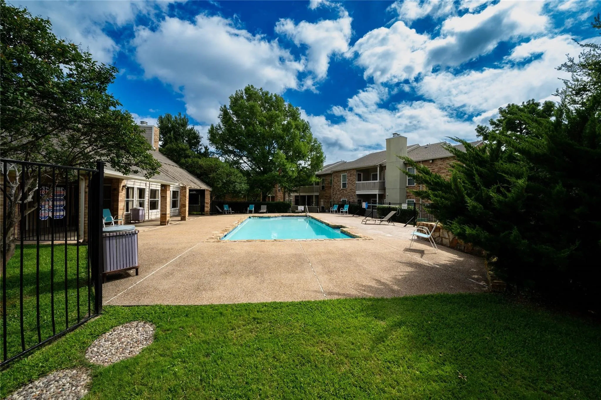 Condominium For Rent in Collin County , 1700 Amelia Court 613, Plano, Texas 75075, 2 Bedroom, 2 Bathroom, Garage spaces, 879 Sqft, built in 1984, mls#21222432, Real Estate Agent in Plano, Homes For Rent in Collin county, Homes For Rent in Plano, Realtor in Plano Texas, Real Estate Brokerage Independent Realty Texas, Luminita Cordes Realtor