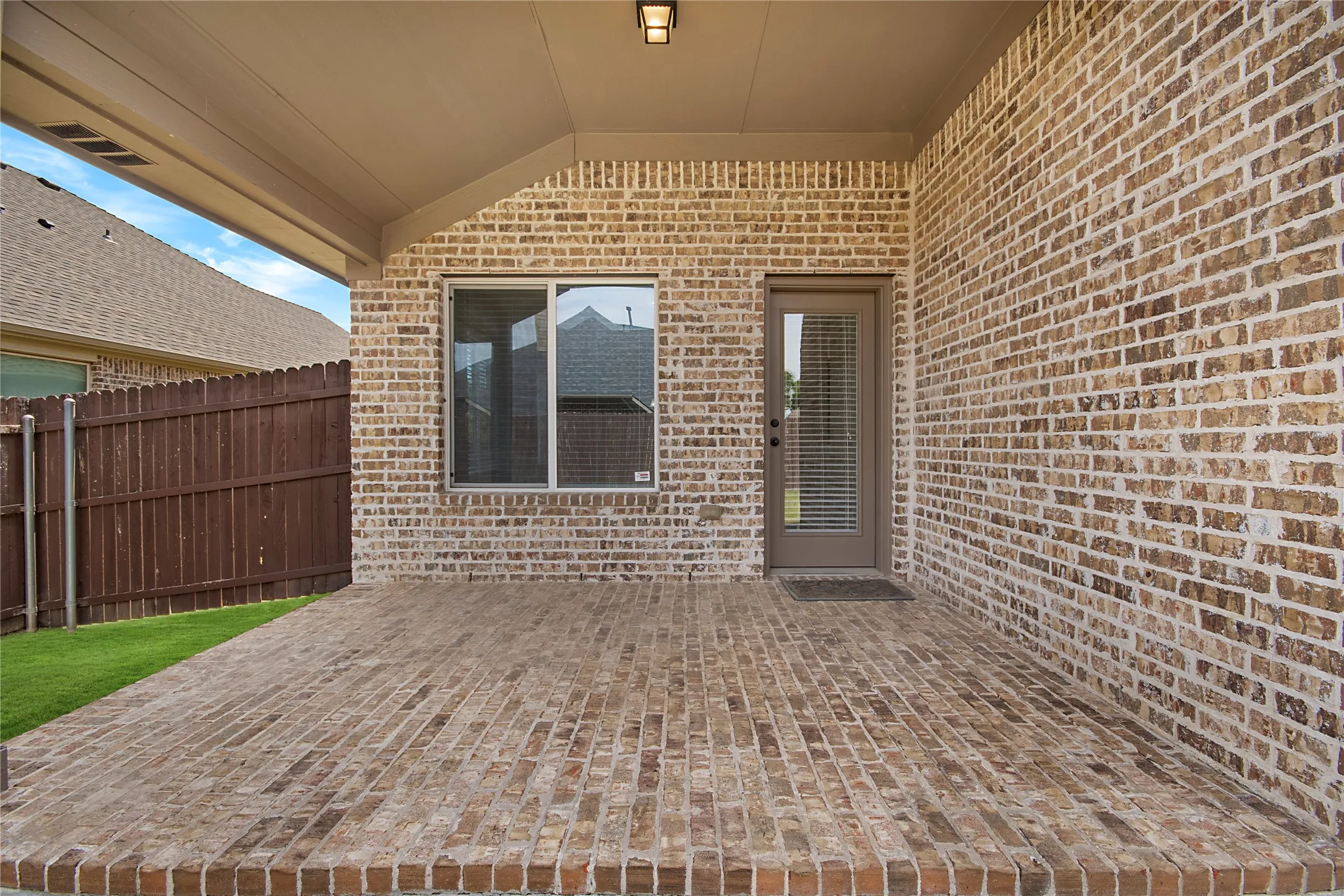 Single Family Residence For Sale in Denton County , 2461 Lakebend Drive, Little Elm, Texas 75068, 4 Bedrooms, 3 Bathrooms, 2 Garage spaces, 2,835 Sqft, built in 2011, Price $550,000, mls#21228477, Real Estate Agent in Little Elm, Homes For Sale in Denton county, Homes For Sale in Little Elm, Realtor in Little Elm Texas, Real Estate Brokerage Independent Realty Texas, Luminita Cordes Realtor