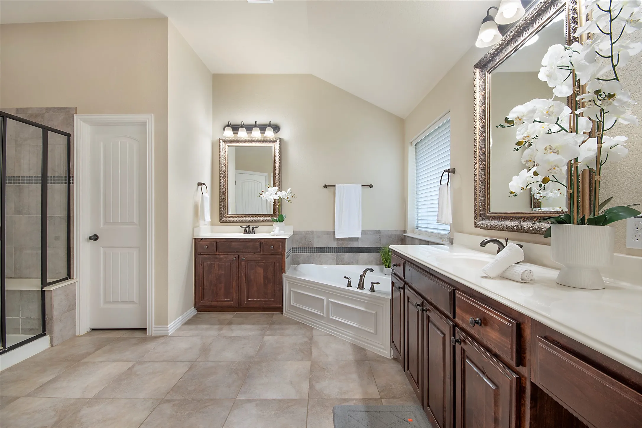 Single Family Residence For Sale in Denton County , 2461 Lakebend Drive, Little Elm, Texas 75068, 4 Bedrooms, 3 Bathrooms, 2 Garage spaces, 2,835 Sqft, built in 2011, Price $550,000, mls#21228477, Real Estate Agent in Little Elm, Homes For Sale in Denton county, Homes For Sale in Little Elm, Realtor in Little Elm Texas, Real Estate Brokerage Independent Realty Texas, Luminita Cordes Realtor