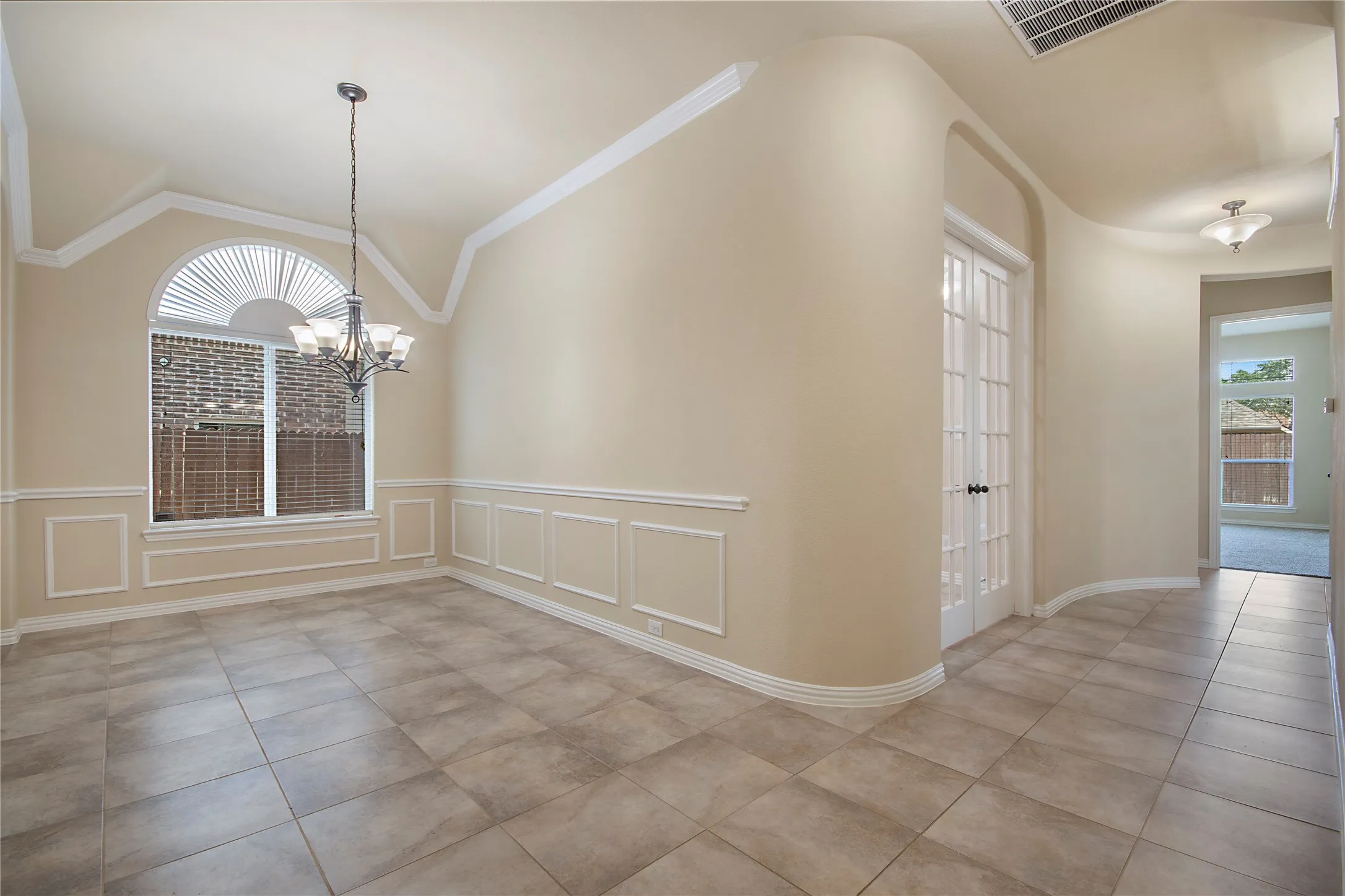 Single Family Residence For Sale in Denton County , 2461 Lakebend Drive, Little Elm, Texas 75068, 4 Bedrooms, 3 Bathrooms, 2 Garage spaces, 2,835 Sqft, built in 2011, Price $550,000, mls#21228477, Real Estate Agent in Little Elm, Homes For Sale in Denton county, Homes For Sale in Little Elm, Realtor in Little Elm Texas, Real Estate Brokerage Independent Realty Texas, Luminita Cordes Realtor