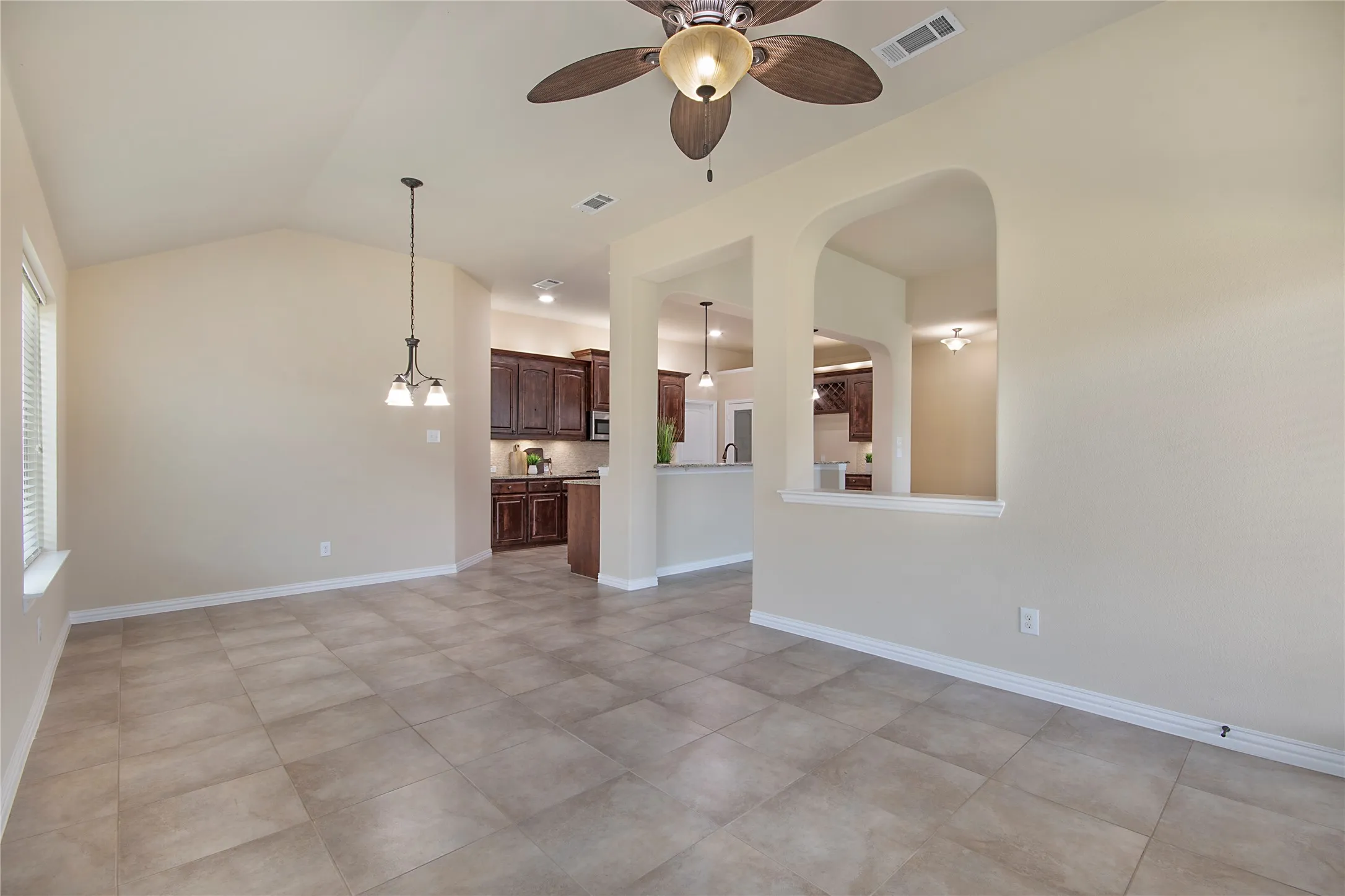 Single Family Residence For Sale in Denton County , 2461 Lakebend Drive, Little Elm, Texas 75068, 4 Bedrooms, 3 Bathrooms, 2 Garage spaces, 2,835 Sqft, built in 2011, Price $550,000, mls#21228477, Real Estate Agent in Little Elm, Homes For Sale in Denton county, Homes For Sale in Little Elm, Realtor in Little Elm Texas, Real Estate Brokerage Independent Realty Texas, Luminita Cordes Realtor