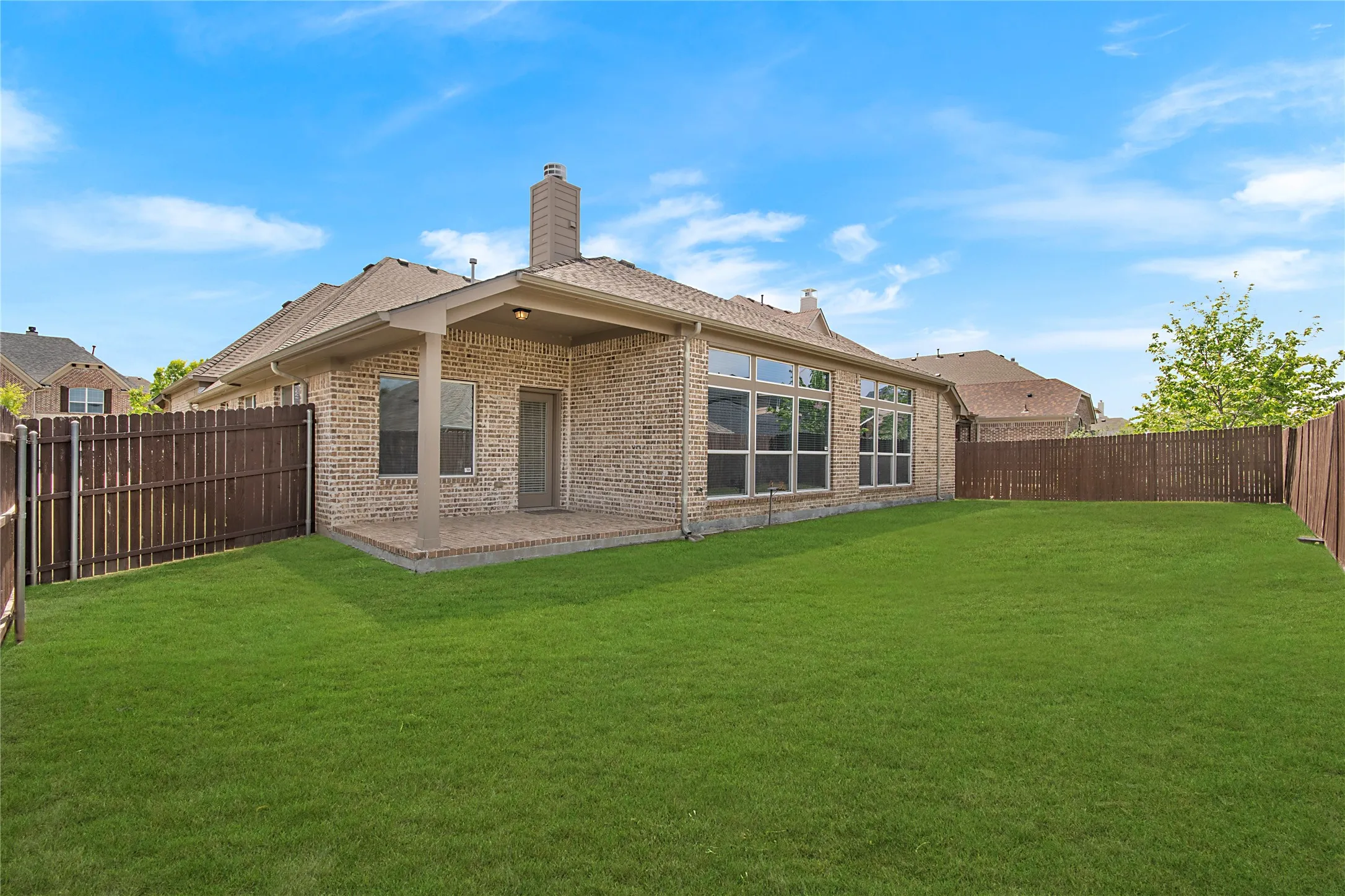 Single Family Residence For Sale in Denton County , 2461 Lakebend Drive, Little Elm, Texas 75068, 4 Bedrooms, 3 Bathrooms, 2 Garage spaces, 2,835 Sqft, built in 2011, Price $550,000, mls#21228477, Real Estate Agent in Little Elm, Homes For Sale in Denton county, Homes For Sale in Little Elm, Realtor in Little Elm Texas, Real Estate Brokerage Independent Realty Texas, Luminita Cordes Realtor