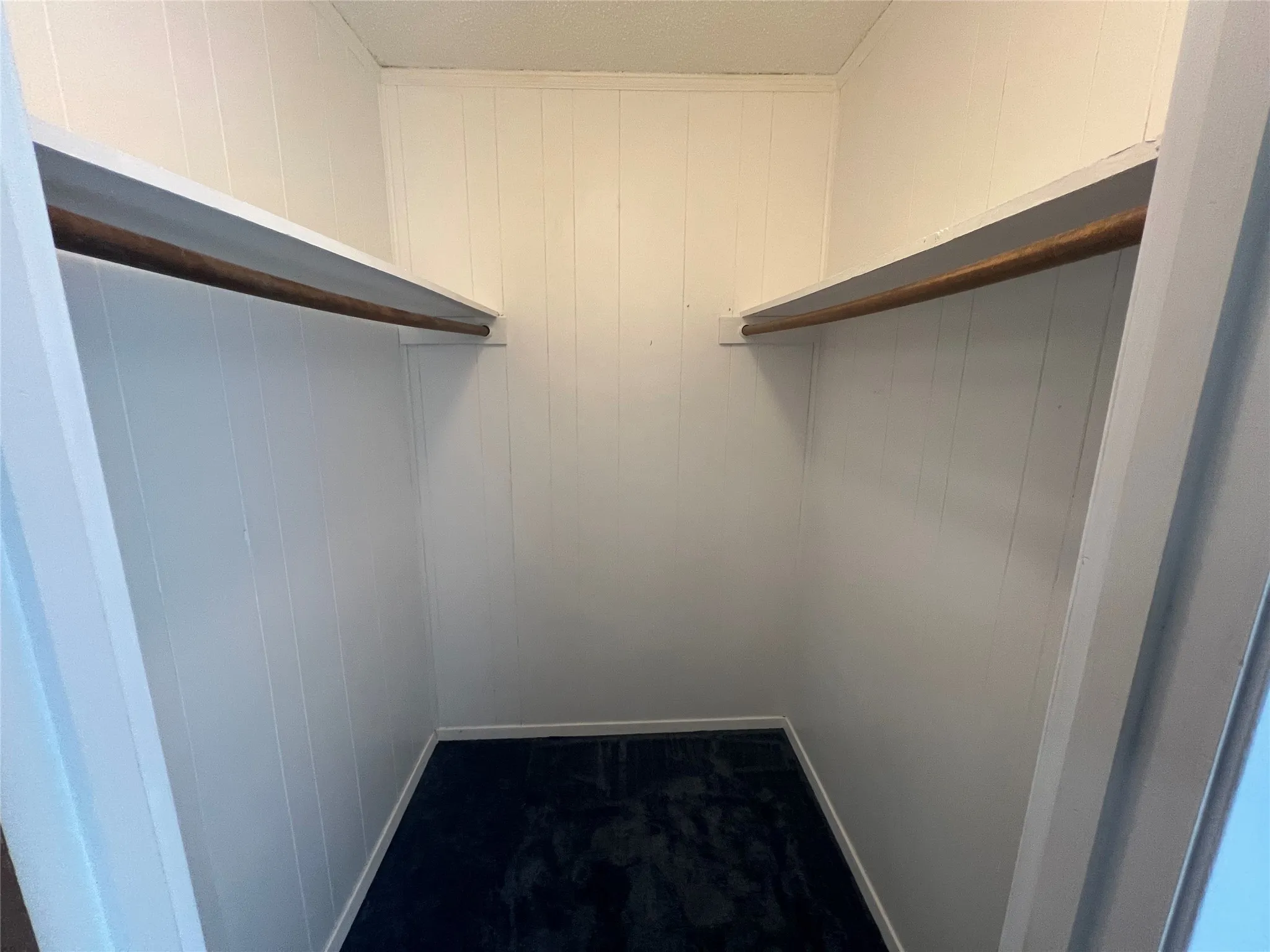 Single Family Residence For Sale in Navarro County , 19045 NW County Road 3204, Dawson, Texas 76639, 2 Bedrooms, 1 Bathroom, Garage spaces, 1,180 Sqft, built in 1975, Preowned, Price $189,000, mls#21229103, Real Estate Agent in Dawson, Homes For Sale in Navarro county, Homes For Sale in Dawson, Realtor in Dawson Texas, Real Estate Brokerage Independent Realty Texas, Luminita Cordes Realtor