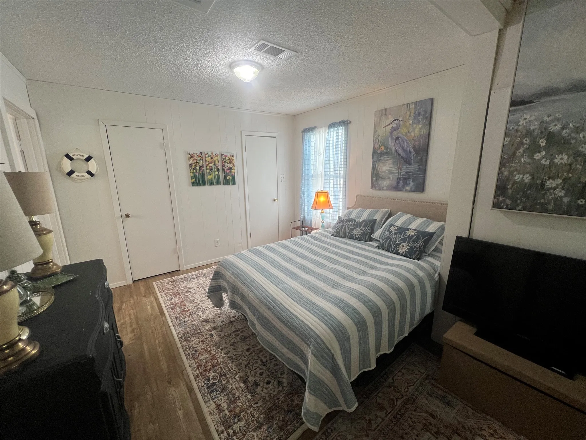 Single Family Residence For Sale in Navarro County , 19045 NW County Road 3204, Dawson, Texas 76639, 2 Bedrooms, 1 Bathroom, Garage spaces, 1,180 Sqft, built in 1975, Preowned, Price $189,000, mls#21229103, Real Estate Agent in Dawson, Homes For Sale in Navarro county, Homes For Sale in Dawson, Realtor in Dawson Texas, Real Estate Brokerage Independent Realty Texas, Luminita Cordes Realtor
