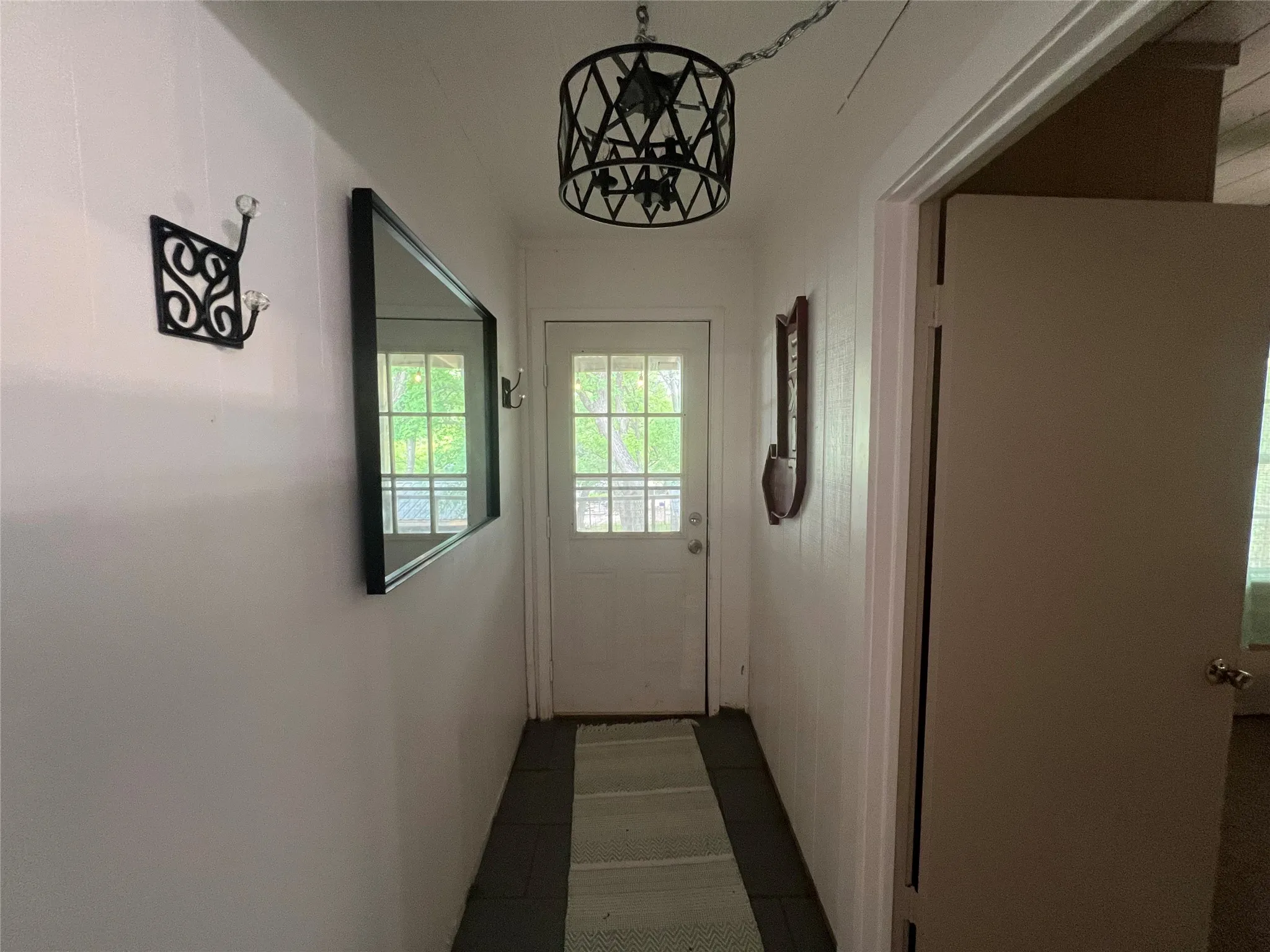 Single Family Residence For Sale in Navarro County , 19045 NW County Road 3204, Dawson, Texas 76639, 2 Bedrooms, 1 Bathroom, Garage spaces, 1,180 Sqft, built in 1975, Preowned, Price $189,000, mls#21229103, Real Estate Agent in Dawson, Homes For Sale in Navarro county, Homes For Sale in Dawson, Realtor in Dawson Texas, Real Estate Brokerage Independent Realty Texas, Luminita Cordes Realtor