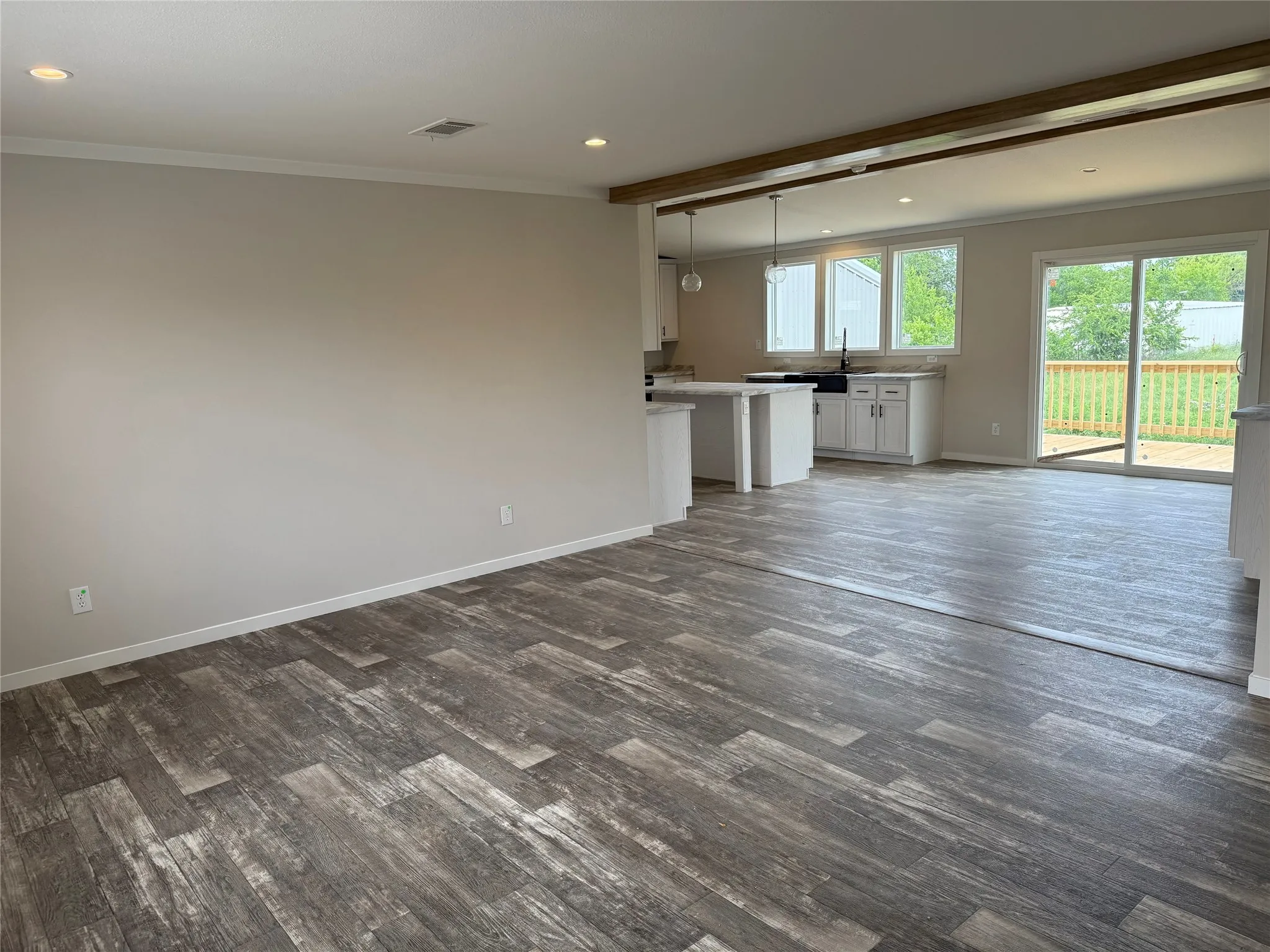 Mobile Home For Sale in Parker County , 163 Red Fox Court, Weatherford, Texas 76088, 4 Bedroom, 2 Bathroom, 2 Garage spaces, 2,305 Sqft, built in 2024, mls#21229194, Real Estate Agent in Weatherford, Homes For Sale in Parker county, Homes For Sale in Weatherford, Realtor in Weatherford Texas, Real Estate Brokerage Independent Realty Texas, Luminita Cordes Realtor