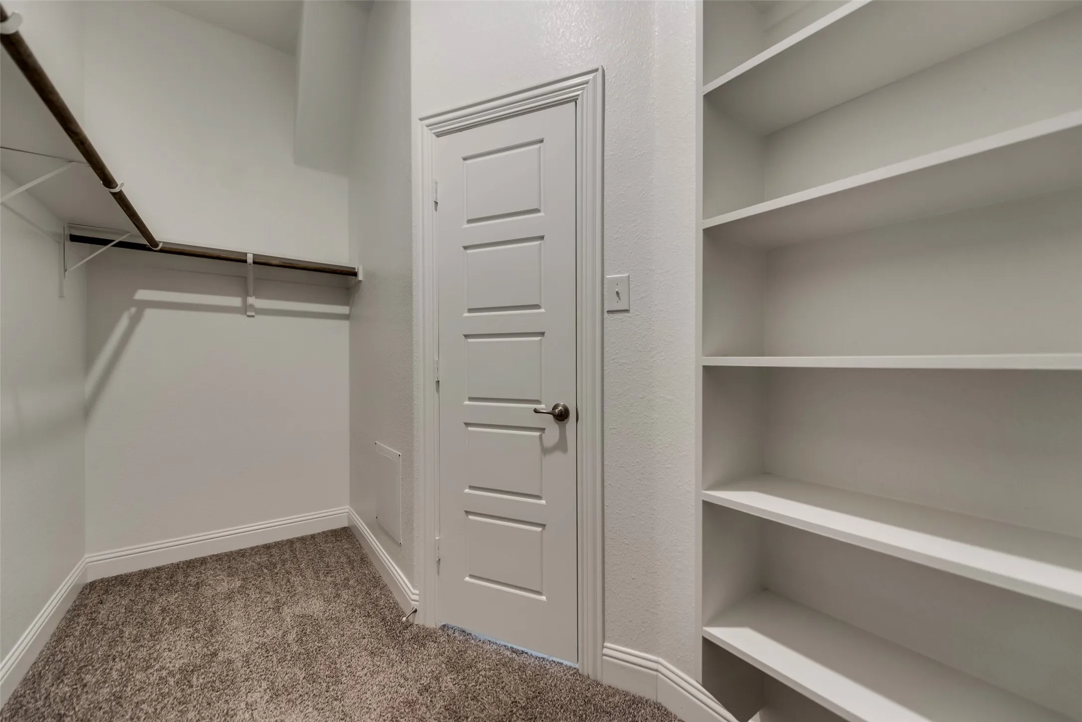 Single Family Residence For Sale in Denton County , 6101 Brunswick Drive, Celina, Texas 76227, 4 Bedroom, 3 Bathroom, 2 Garage spaces, 2,510 Sqft, built in 2018, Preowned, mls#21229193, Real Estate Agent in Celina, Homes For Sale in Denton county, Homes For Sale in Celina, Realtor in Celina Texas, Real Estate Brokerage Independent Realty Texas, Luminita Cordes Realtor