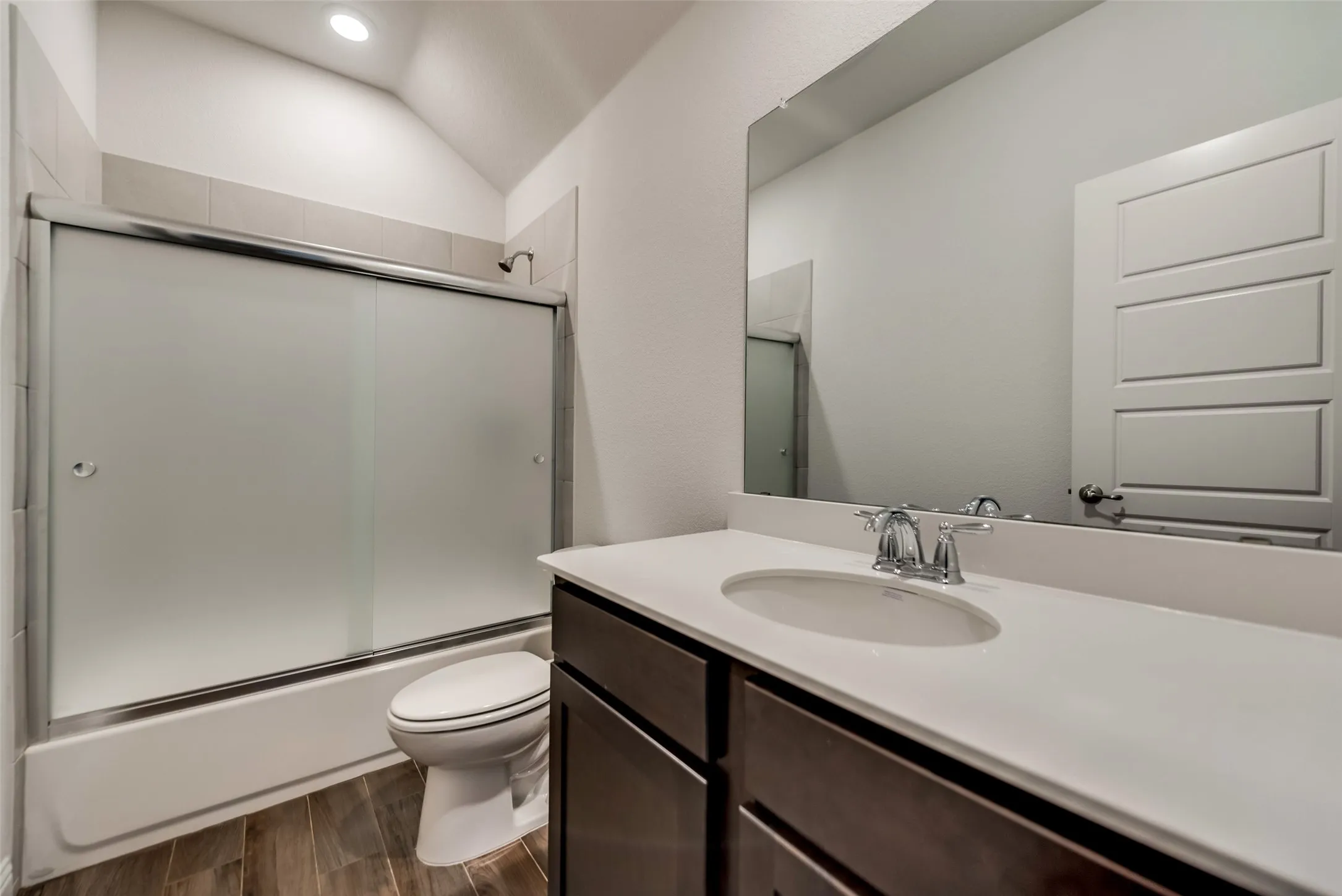 Single Family Residence For Sale in Denton County , 6101 Brunswick Drive, Celina, Texas 76227, 4 Bedroom, 3 Bathroom, 2 Garage spaces, 2,510 Sqft, built in 2018, Preowned, mls#21229193, Real Estate Agent in Celina, Homes For Sale in Denton county, Homes For Sale in Celina, Realtor in Celina Texas, Real Estate Brokerage Independent Realty Texas, Luminita Cordes Realtor