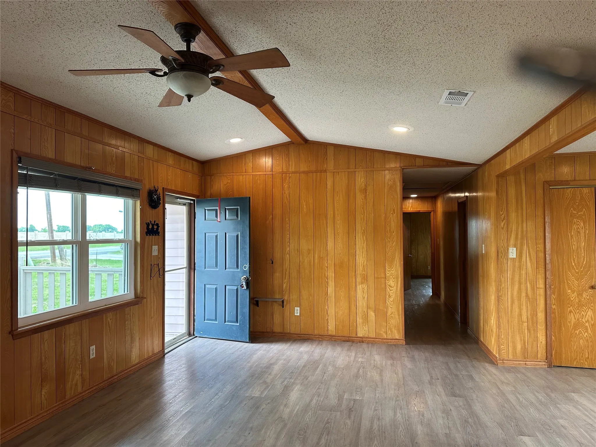 Single Family Residence For Sale in Collin County , 7910 County Road 392, Princeton, Texas 75407, 3 Bedroom, 2 Bathroom, Garage spaces, 1,368 Sqft, built in 1981, Price $349,000, mls#21229229, Real Estate Agent in Princeton, Homes For Sale in Collin county, Homes For Sale in Princeton, Realtor in Princeton Texas, Real Estate Brokerage Independent Realty Texas, Luminita Cordes Realtor