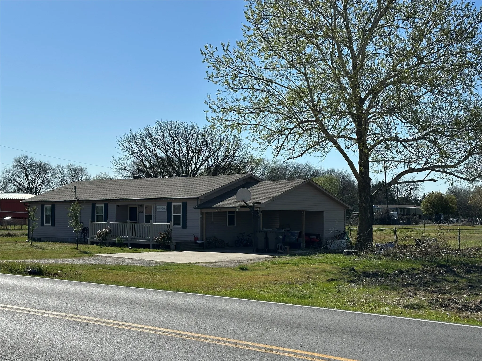 Single Family Residence For Sale in Collin County , 7910 County Road 392, Princeton, Texas 75407, 3 Bedroom, 2 Bathroom, Garage spaces, 1,368 Sqft, built in 1981, Price $349,000, mls#21229229, Real Estate Agent in Princeton, Homes For Sale in Collin county, Homes For Sale in Princeton, Realtor in Princeton Texas, Real Estate Brokerage Independent Realty Texas, Luminita Cordes Realtor