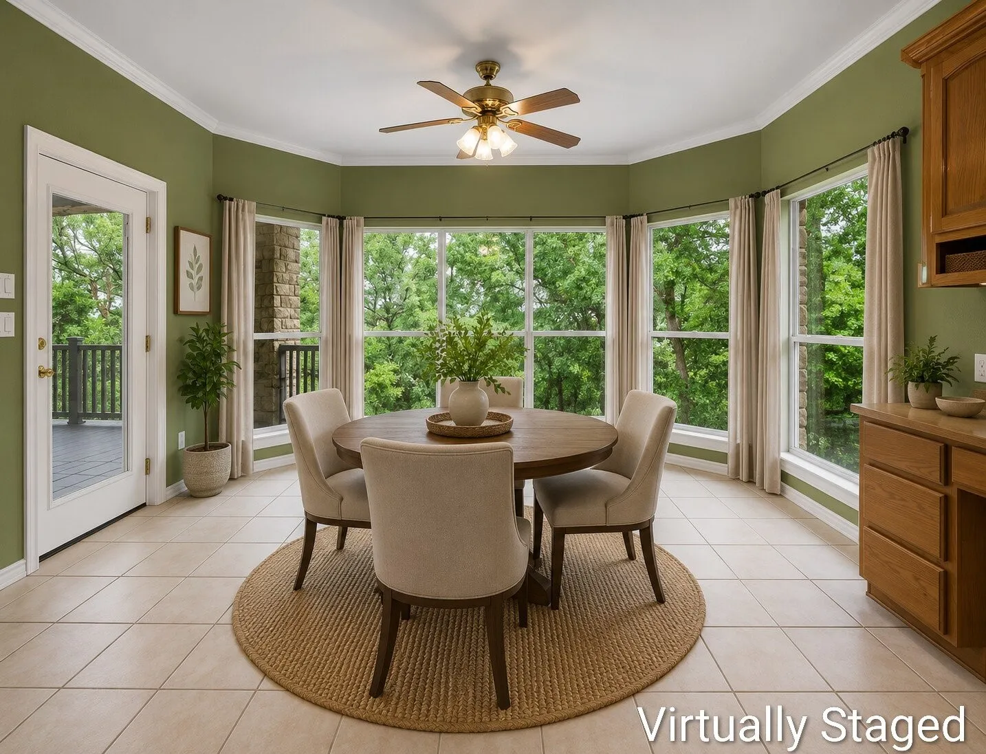 Single Family Residence For Sale in Hill County , 237 Giant Cedar Trail, Whitney, Texas 76692, 5 Bedroom, 5 Bathroom, 3 Garage spaces, 3,600 Sqft, built in 1996, mls#21227898, Real Estate Agent in Whitney, Homes For Sale in Hill county, Homes For Sale in Whitney, Realtor in Whitney Texas, Real Estate Brokerage Independent Realty Texas, Luminita Cordes Realtor