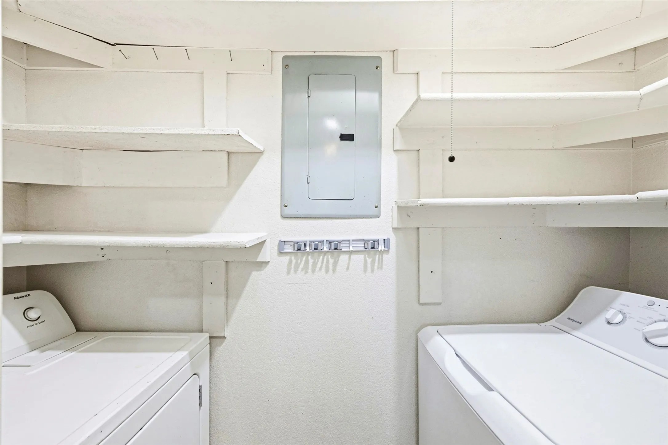 Condominium For Sale in Tarrant County , 2014 Willoughby Lane 4624, Arlington, Texas 76011, 2 Bedrooms, 1 Bathroom, Garage spaces, 963 Sqft, built in 1983, Preowned, Price $119,000, mls#21229218, Real Estate Agent in Arlington, Homes For Sale in Tarrant county, Homes For Sale in Arlington, Realtor in Arlington Texas, Real Estate Brokerage Independent Realty Texas, Luminita Cordes Realtor
