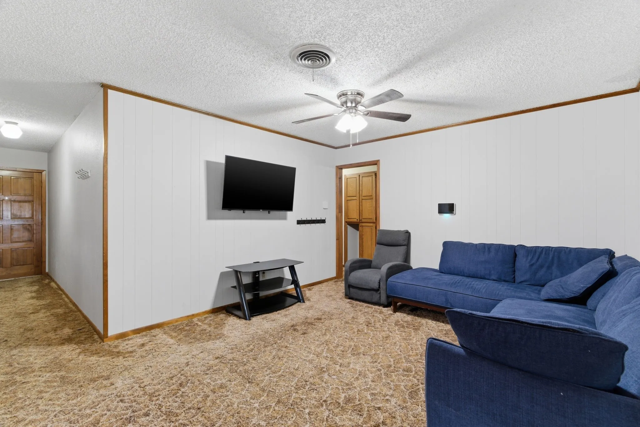 Single Family Residence For Sale in Parker County , 1217 Elmira Street, Weatherford, Texas 76086, 4 Bedroom, 2 Bathroom, Garage spaces, 1,210 Sqft, built in 1979, Preowned, mls#21228863, Real Estate Agent in Weatherford, Homes For Sale in Parker county, Homes For Sale in Weatherford, Realtor in Weatherford Texas, Real Estate Brokerage Independent Realty Texas, Luminita Cordes Realtor