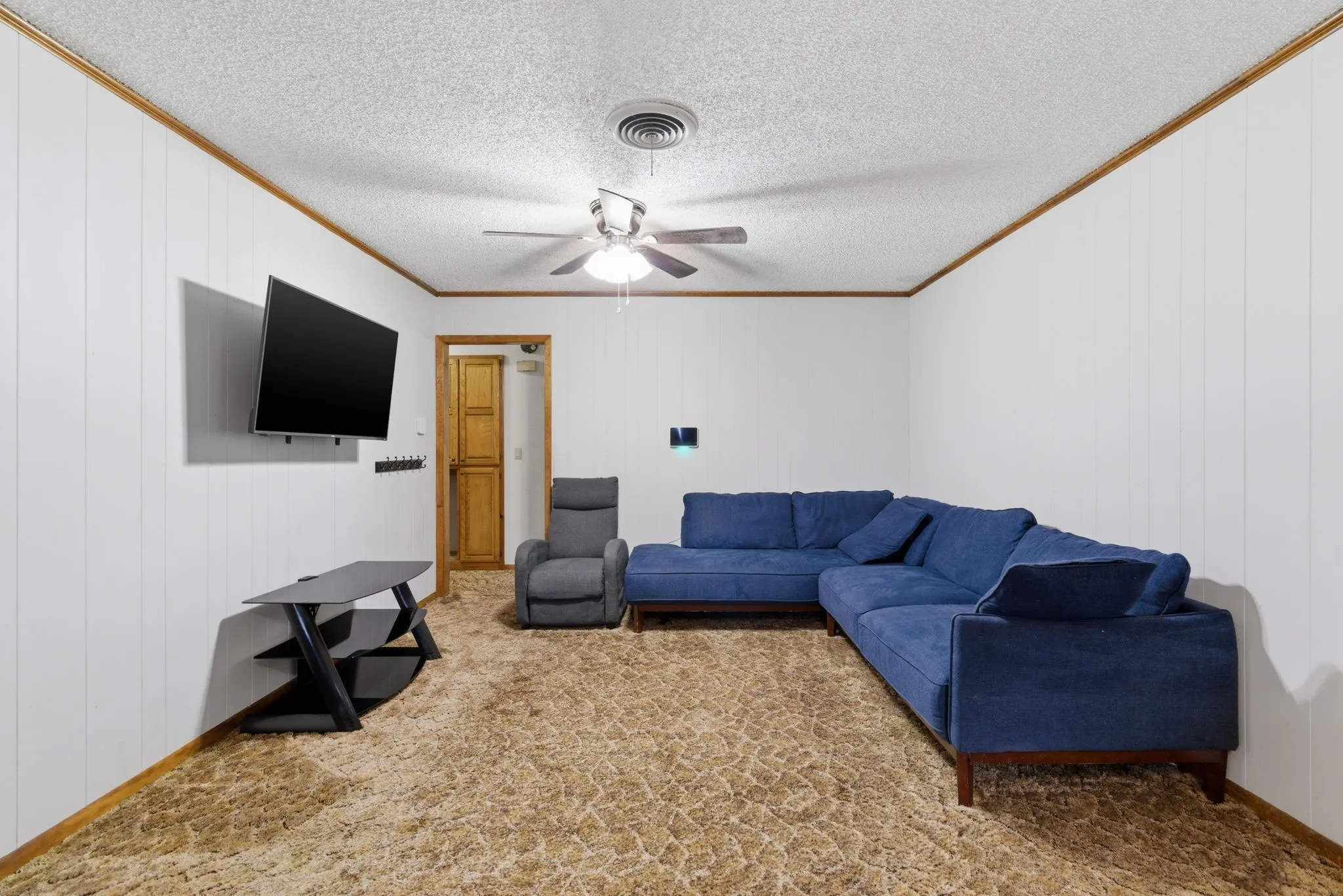 Single Family Residence For Sale in Parker County , 1217 Elmira Street, Weatherford, Texas 76086, 4 Bedroom, 2 Bathroom, Garage spaces, 1,210 Sqft, built in 1979, Preowned, mls#21228863, Real Estate Agent in Weatherford, Homes For Sale in Parker county, Homes For Sale in Weatherford, Realtor in Weatherford Texas, Real Estate Brokerage Independent Realty Texas, Luminita Cordes Realtor
