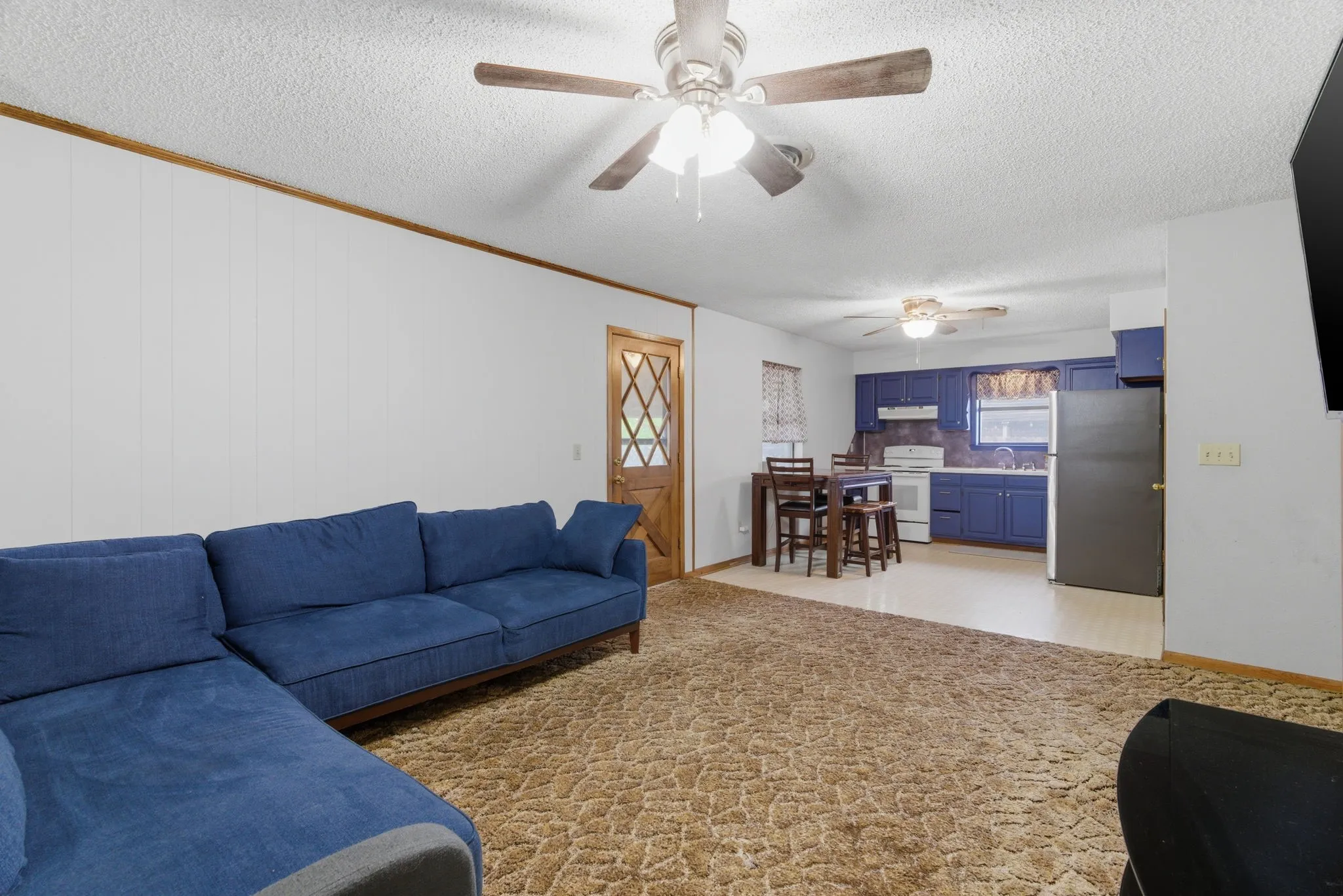 Single Family Residence For Sale in Parker County , 1217 Elmira Street, Weatherford, Texas 76086, 4 Bedroom, 2 Bathroom, Garage spaces, 1,210 Sqft, built in 1979, Preowned, mls#21228863, Real Estate Agent in Weatherford, Homes For Sale in Parker county, Homes For Sale in Weatherford, Realtor in Weatherford Texas, Real Estate Brokerage Independent Realty Texas, Luminita Cordes Realtor
