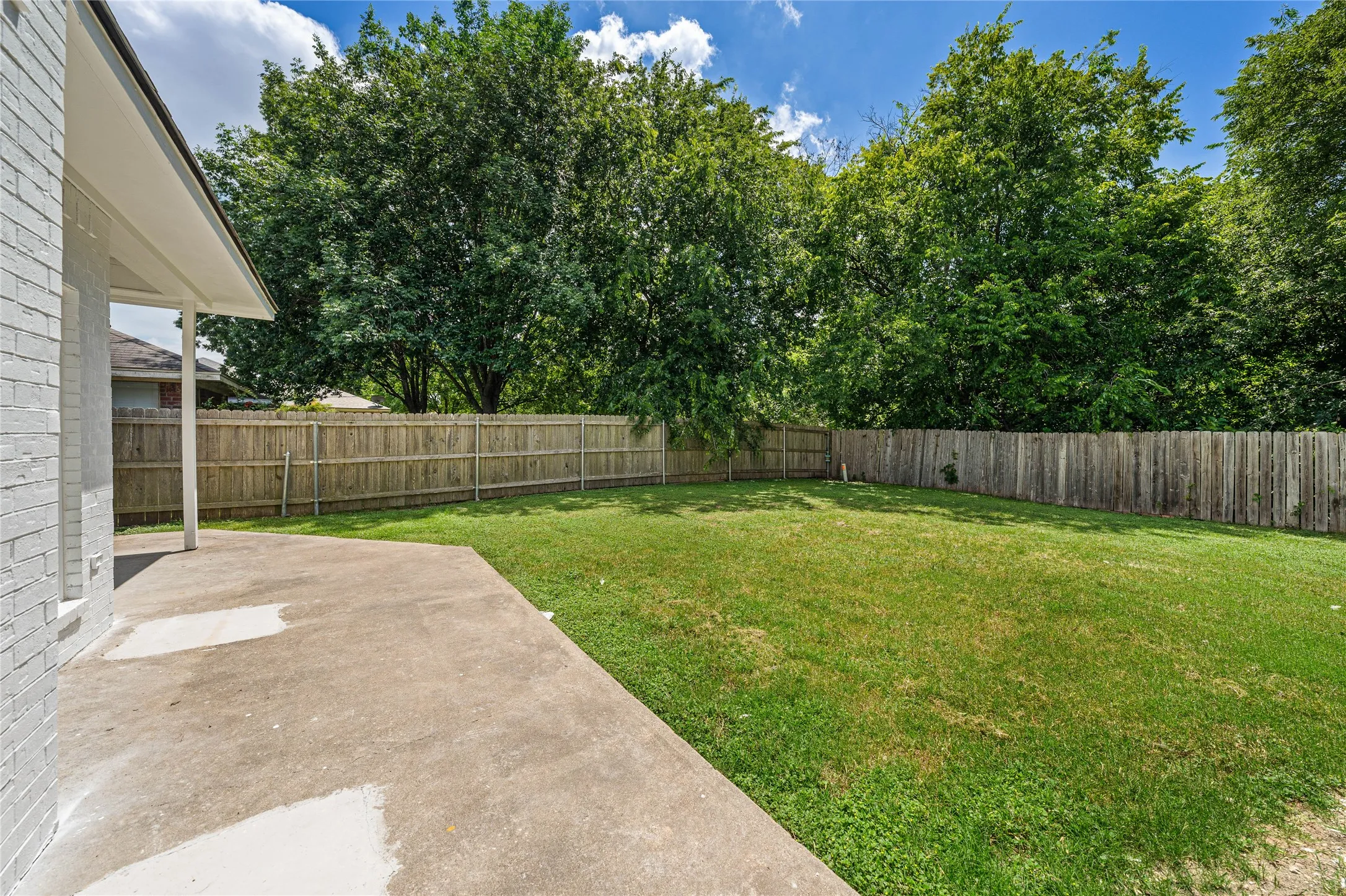 Single Family Residence For Sale in Mc Lennan County , 1923 Ramada Drive, Waco, Texas 76712, 3 Bedroom, 2 Bathroom, 2 Garage spaces, 1,756 Sqft, built in 1994, mls#21227501, Real Estate Agent in Waco, Homes For Sale in Mc Lennan county, Homes For Sale in Waco, Realtor in Waco Texas, Real Estate Brokerage Independent Realty Texas, Luminita Cordes Realtor