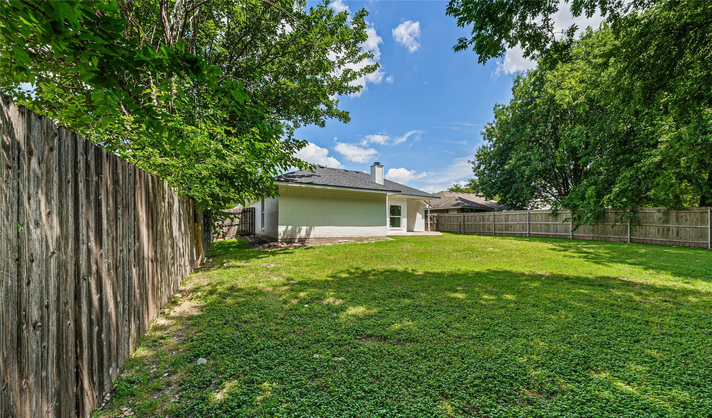 Single Family Residence For Sale in Mc Lennan County , 1923 Ramada Drive, Waco, Texas 76712, 3 Bedroom, 2 Bathroom, 2 Garage spaces, 1,756 Sqft, built in 1994, mls#21227501, Real Estate Agent in Waco, Homes For Sale in Mc Lennan county, Homes For Sale in Waco, Realtor in Waco Texas, Real Estate Brokerage Independent Realty Texas, Luminita Cordes Realtor