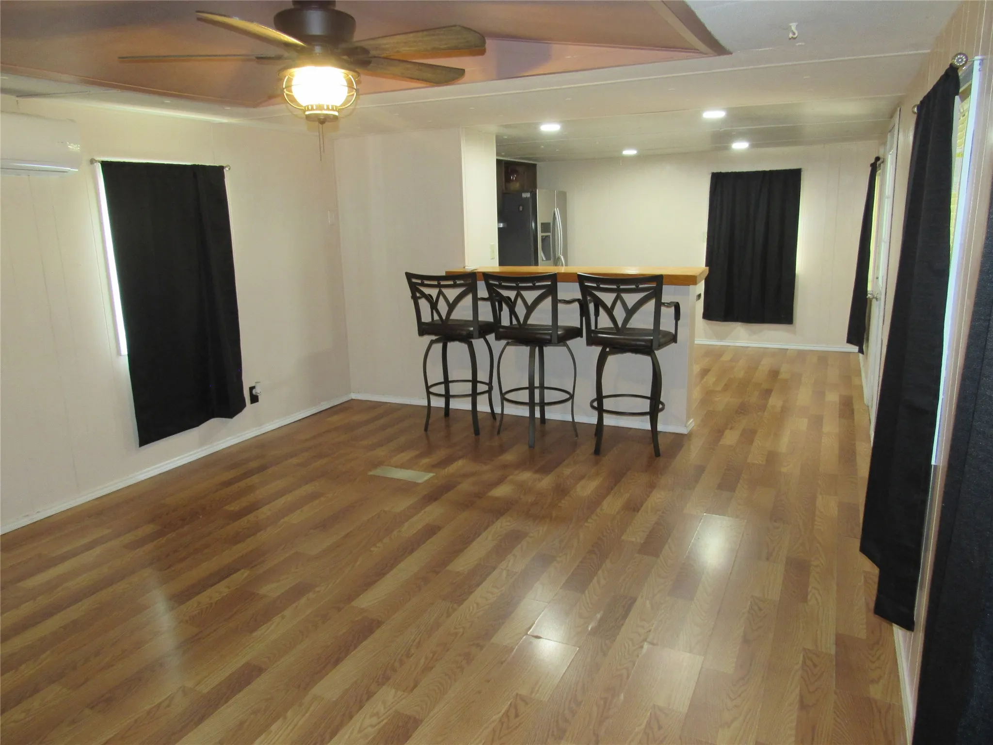 Mobile Home For Sale in Parker County , 8927 Cartwright Drive, Cresson, Texas 76035, 2 Bedrooms, 1 Bathroom, Garage spaces, 1,248 Sqft, built in 0, Price $145,000, mls#21229304, Real Estate Agent in Cresson, Homes For Sale in Parker county, Homes For Sale in Cresson, Realtor in Cresson Texas, Real Estate Brokerage Independent Realty Texas, Luminita Cordes Realtor