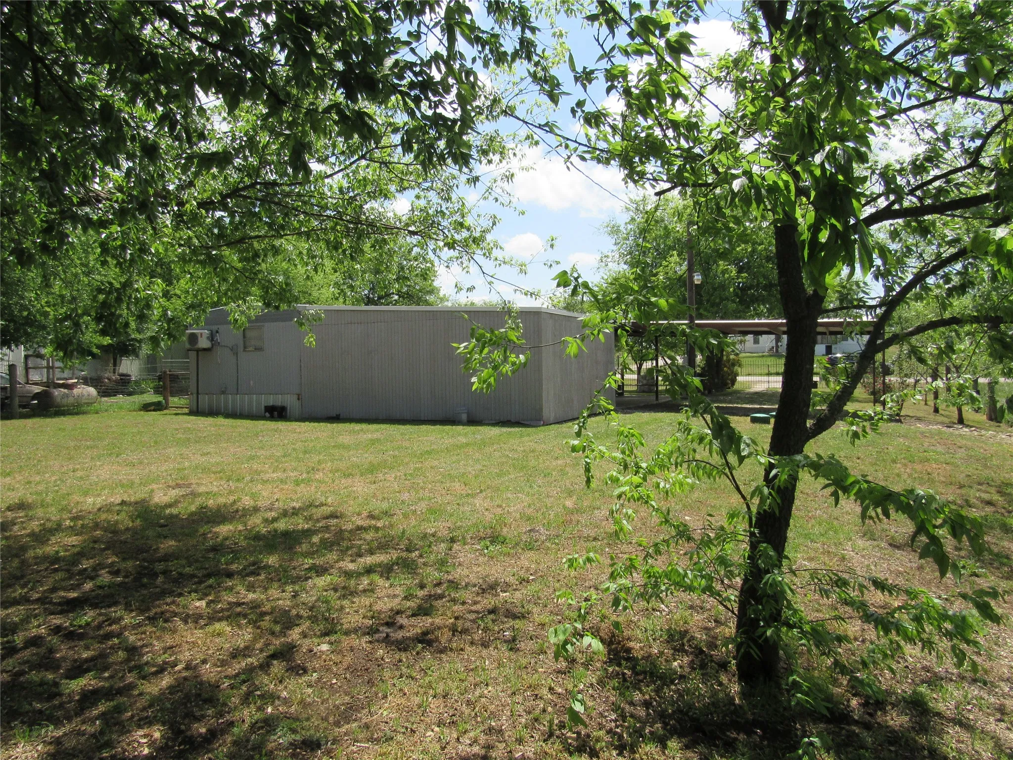 Mobile Home For Sale in Parker County , 8927 Cartwright Drive, Cresson, Texas 76035, 2 Bedrooms, 1 Bathroom, Garage spaces, 1,248 Sqft, built in 0, Price $145,000, mls#21229304, Real Estate Agent in Cresson, Homes For Sale in Parker county, Homes For Sale in Cresson, Realtor in Cresson Texas, Real Estate Brokerage Independent Realty Texas, Luminita Cordes Realtor