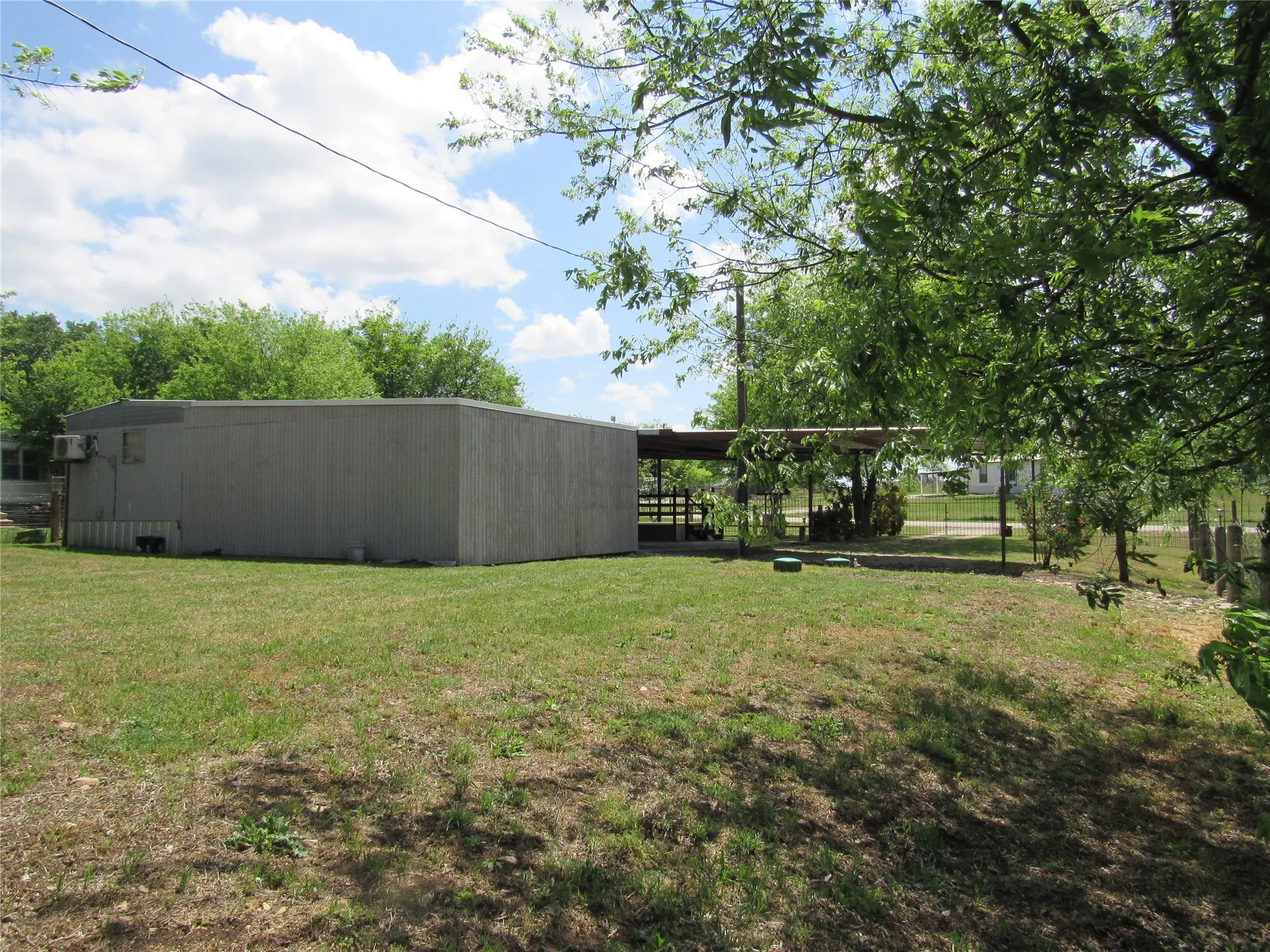 Mobile Home For Sale in Parker County , 8927 Cartwright Drive, Cresson, Texas 76035, 2 Bedrooms, 1 Bathroom, Garage spaces, 1,248 Sqft, built in 0, Price $145,000, mls#21229304, Real Estate Agent in Cresson, Homes For Sale in Parker county, Homes For Sale in Cresson, Realtor in Cresson Texas, Real Estate Brokerage Independent Realty Texas, Luminita Cordes Realtor