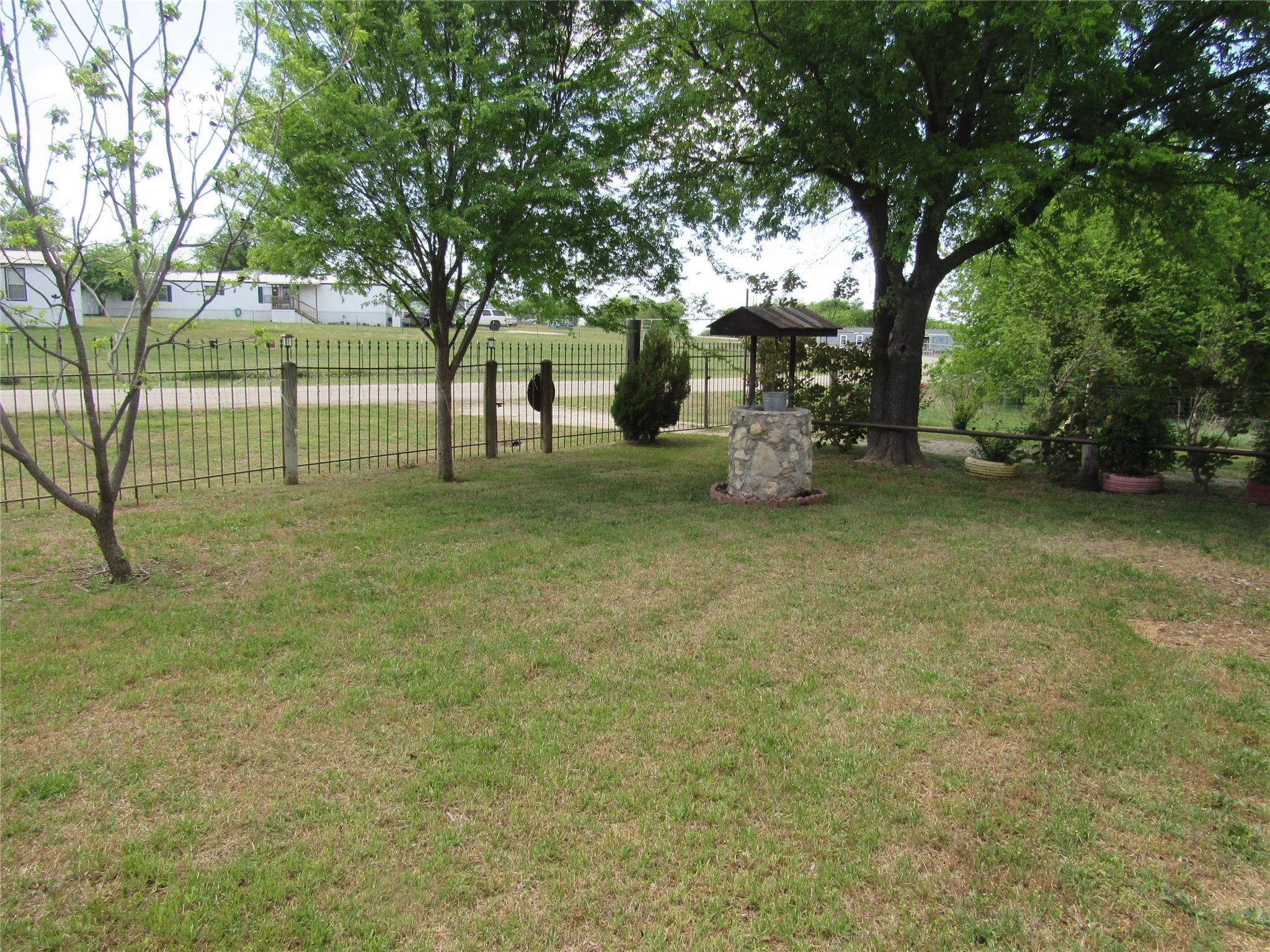Mobile Home For Sale in Parker County , 8927 Cartwright Drive, Cresson, Texas 76035, 2 Bedrooms, 1 Bathroom, Garage spaces, 1,248 Sqft, built in 0, Price $145,000, mls#21229304, Real Estate Agent in Cresson, Homes For Sale in Parker county, Homes For Sale in Cresson, Realtor in Cresson Texas, Real Estate Brokerage Independent Realty Texas, Luminita Cordes Realtor