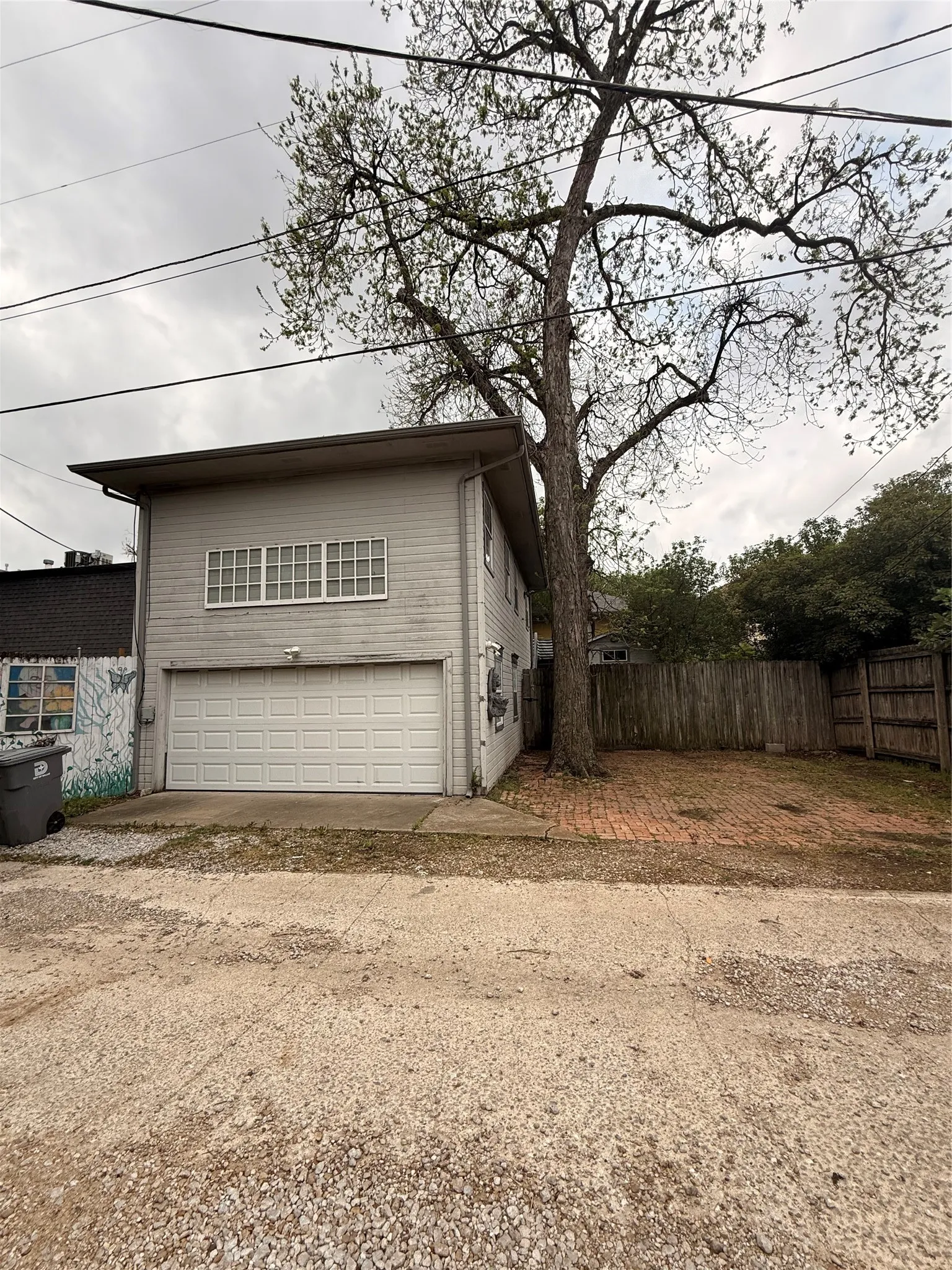 Single Family Residence For Sale in Dallas County , 3918A Bowser Ave, Dallas, Texas 75219, 3 Bedroom, 3 Bathroom, 2 Garage spaces, 2,460 Sqft, built in 1936, mls#21229325, Real Estate Agent in Dallas, Homes For Sale in Dallas county, Homes For Sale in Dallas, Realtor in Dallas Texas, Real Estate Brokerage Independent Realty Texas, Luminita Cordes Realtor
