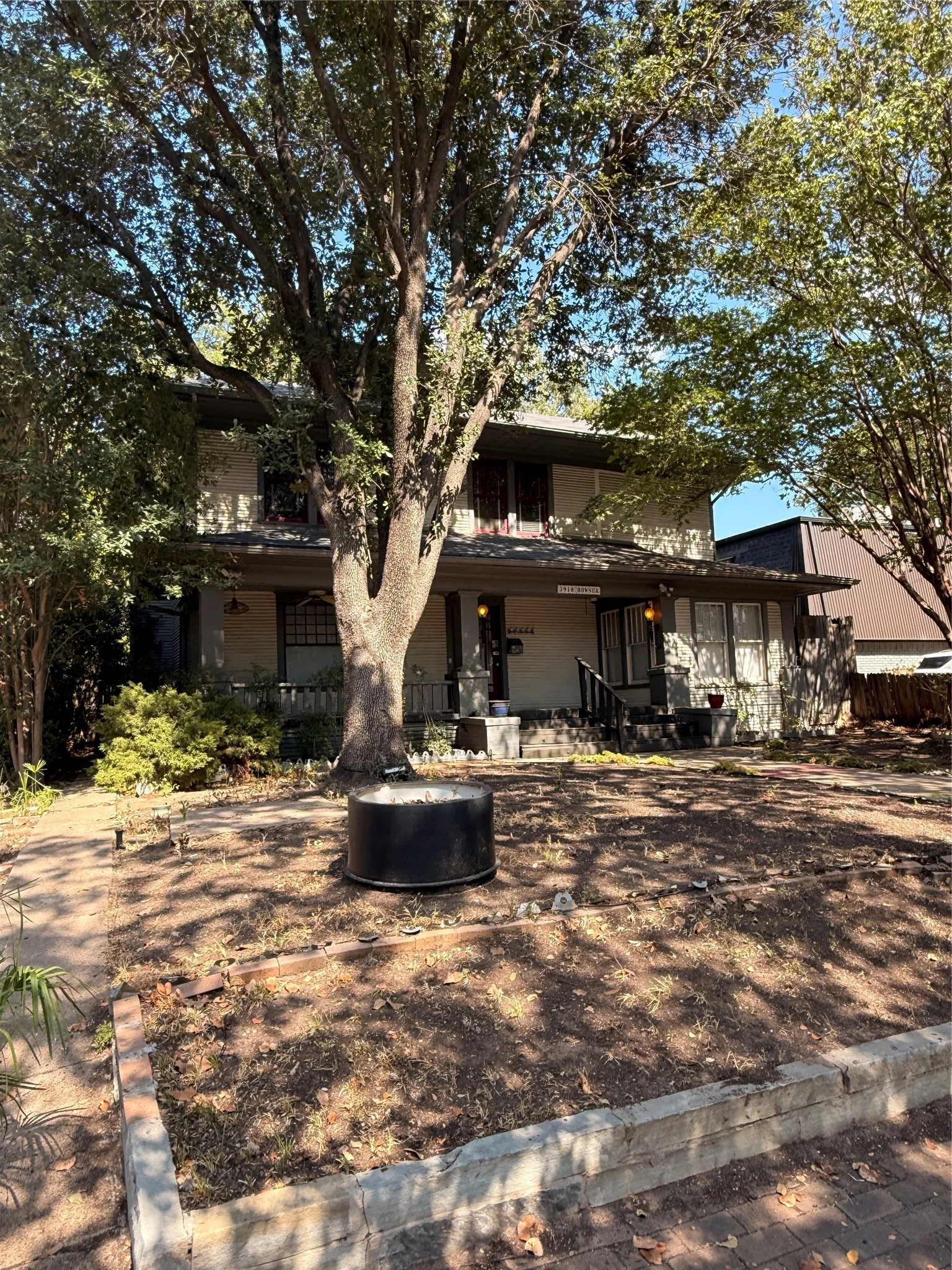 Single Family Residence For Sale in Dallas County , 3918A Bowser Ave, Dallas, Texas 75219, 3 Bedroom, 3 Bathroom, 2 Garage spaces, 2,460 Sqft, built in 1936, mls#21229325, Real Estate Agent in Dallas, Homes For Sale in Dallas county, Homes For Sale in Dallas, Realtor in Dallas Texas, Real Estate Brokerage Independent Realty Texas, Luminita Cordes Realtor