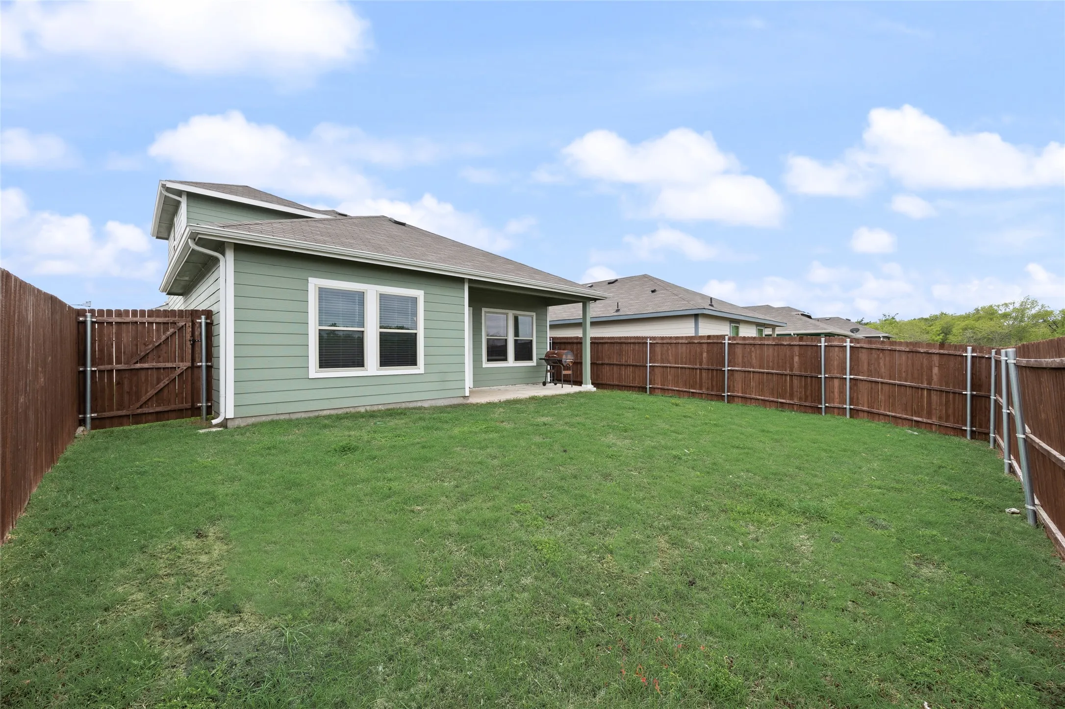 Single Family Residence For Rent in Rockwall County , 444 Vitex Drive, Royse City, Texas 75189, 4 Bedroom, 4 Bathroom, 2 Garage spaces, 2,080 Sqft, built in 2023, Preowned, mls#21229367, Real Estate Agent in Royse City, Homes For Rent in Rockwall county, Homes For Rent in Royse City, Realtor in Royse City Texas, Real Estate Brokerage Independent Realty Texas, Luminita Cordes Realtor