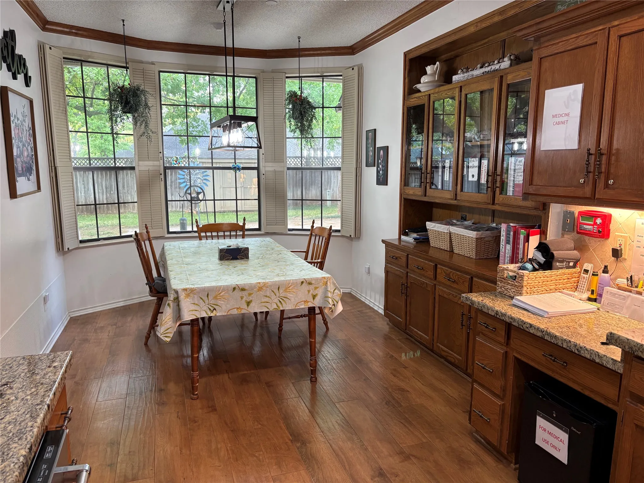 Business For Sale in Tarrant County , 715 Buttermilk Drive, Arlington, Texas 76006, 0, 0, Garage spaces, 2,665 Sqft, built in 1979, Preowned, mls#21228437, Real Estate Agent in Arlington, Homes For Sale in Tarrant county, Homes For Sale in Arlington, Realtor in Arlington Texas, Real Estate Brokerage Independent Realty Texas, Luminita Cordes Realtor